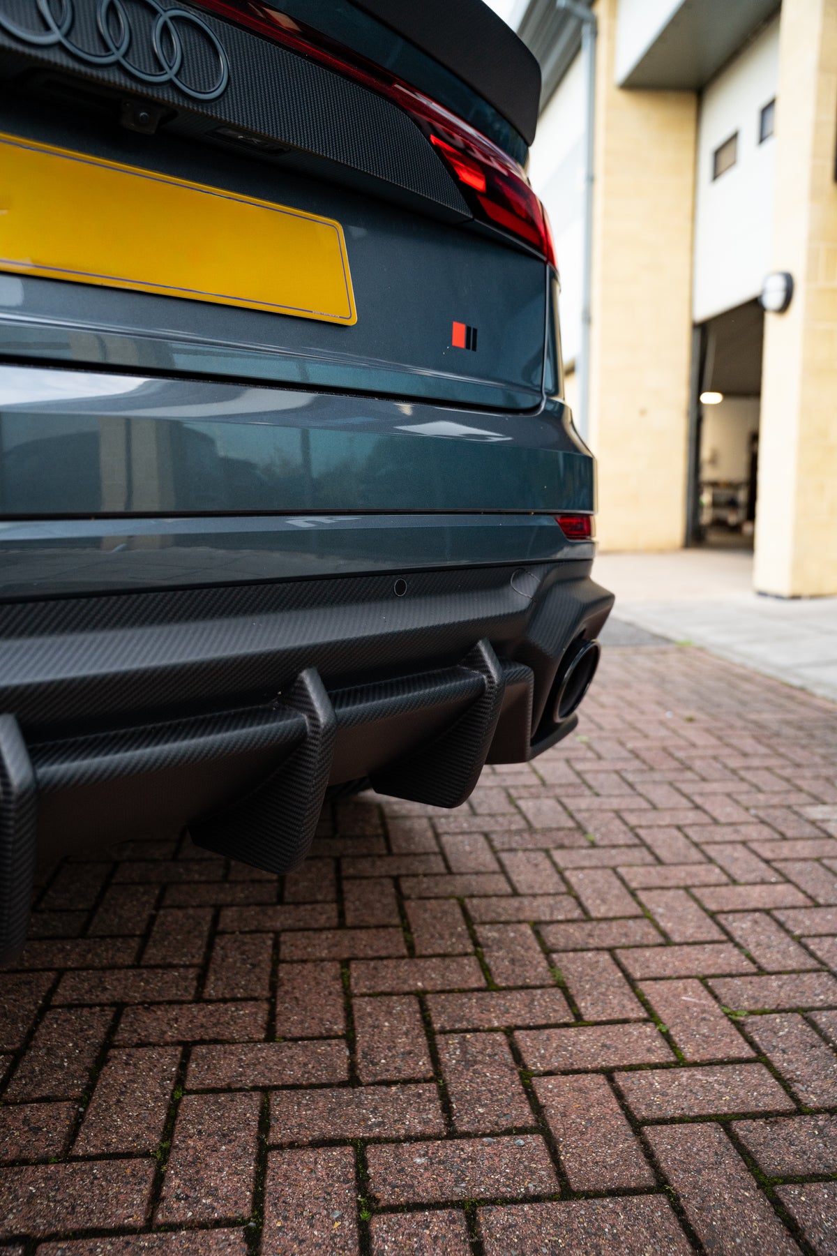 AUDI RSQ8 2025+ FACELIFT MATTE CARBON FIBRE DIFFUSER - CT DESIGN