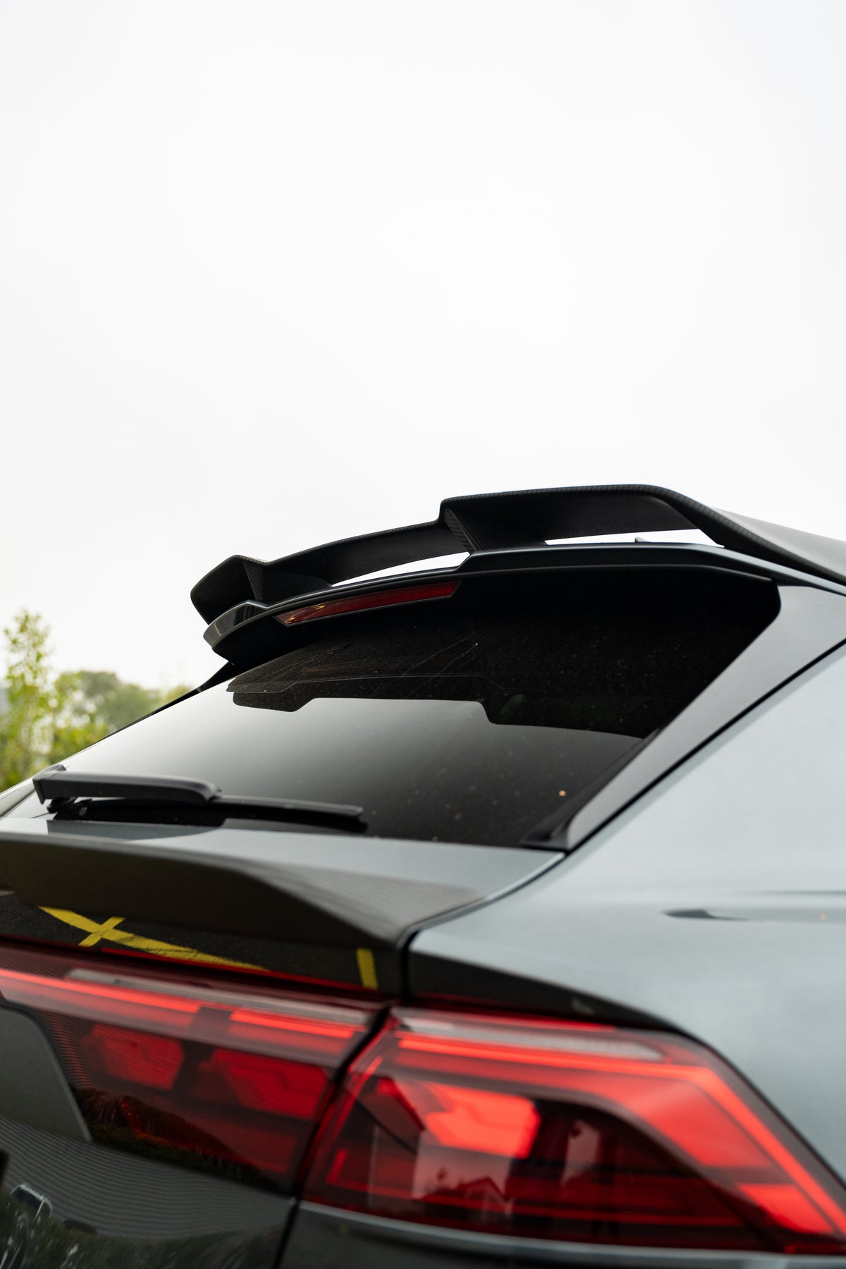 AUDI RSQ8 2020+ CARBON FIBRE ROOF SPOILER - CT DESIGN