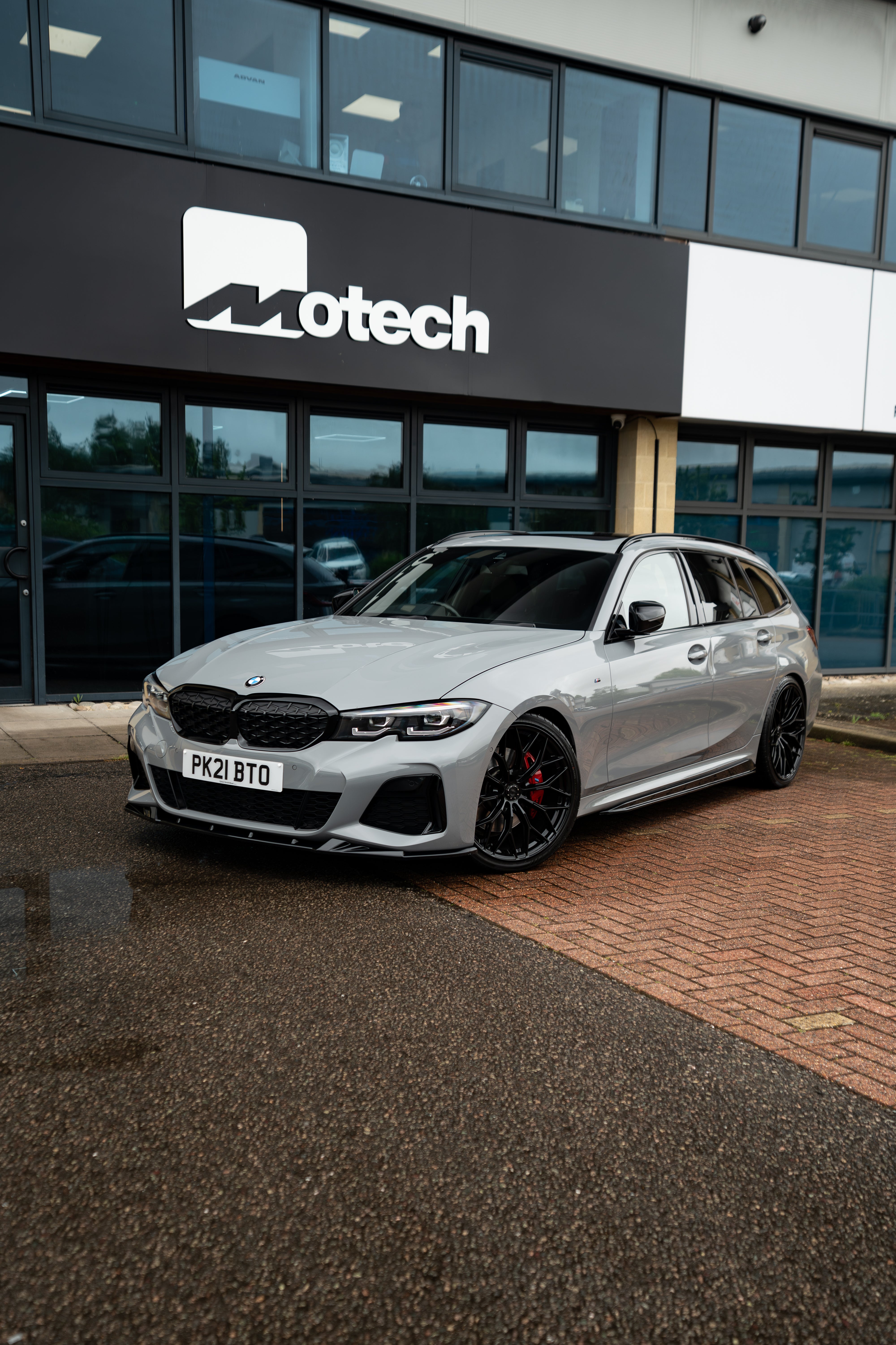 APEX BMW G20/G21 3 Series Pre LCI Side Skirts