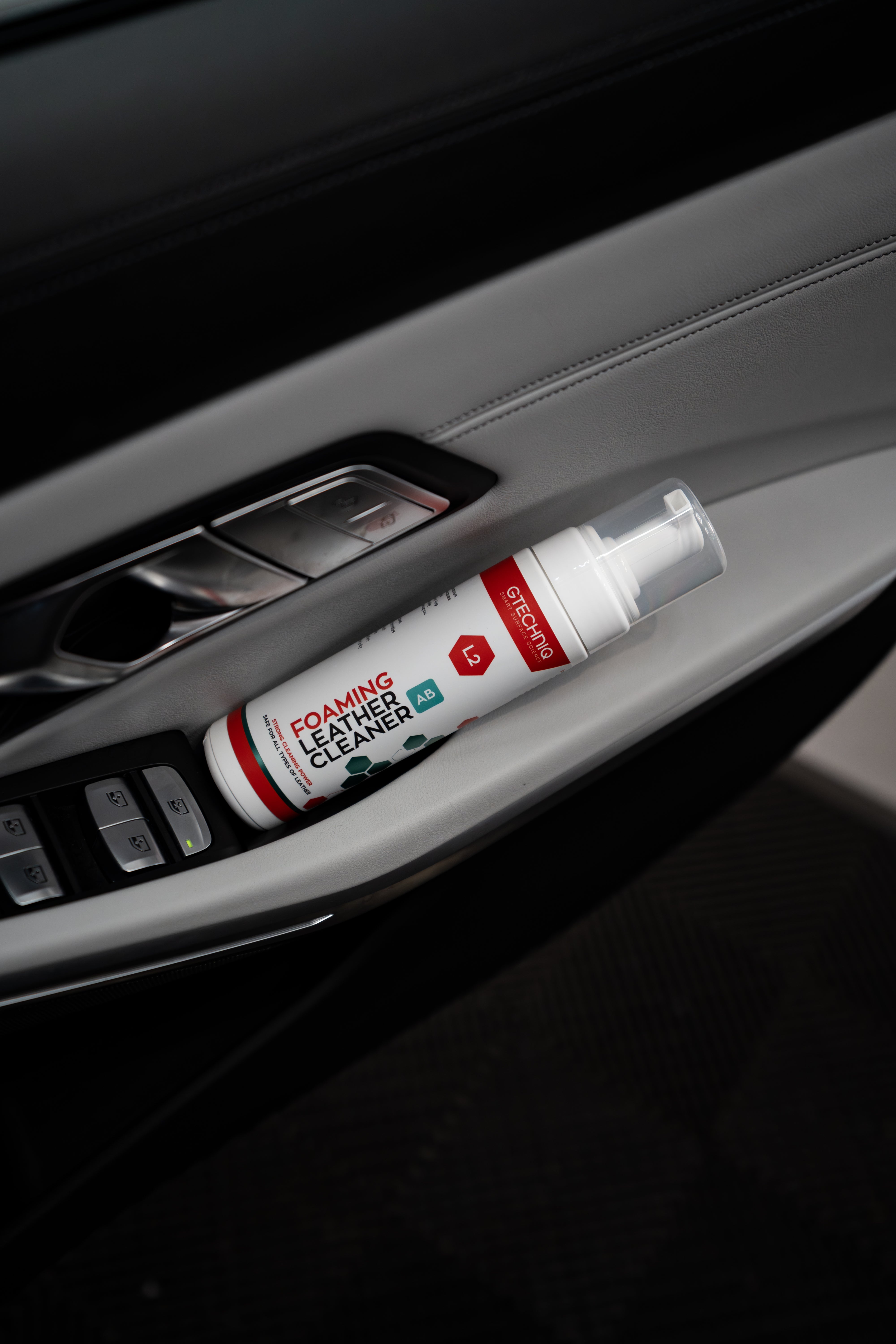 Gtechniq L2 Foaming Leather Cleaner