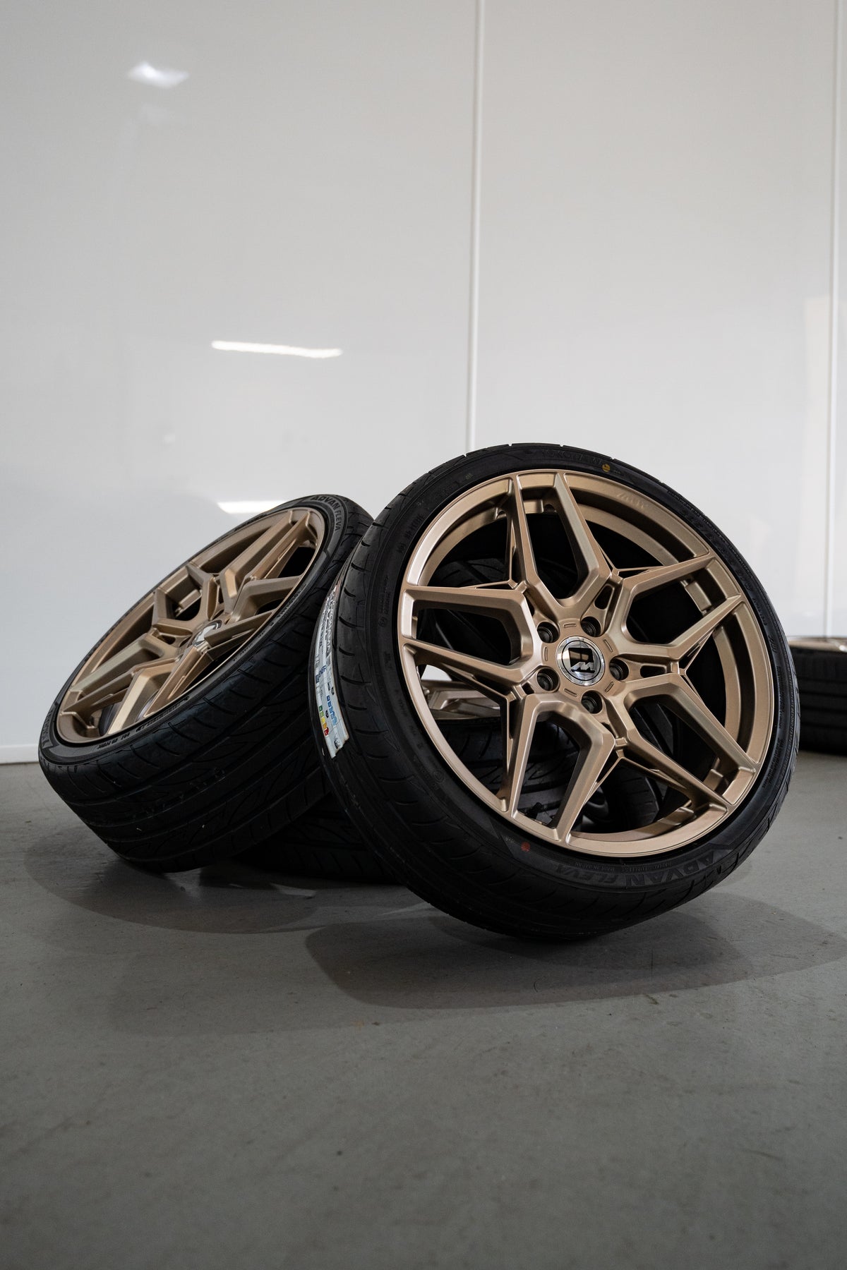 5x112 ET45 M-W1 19" Neodyme Gold