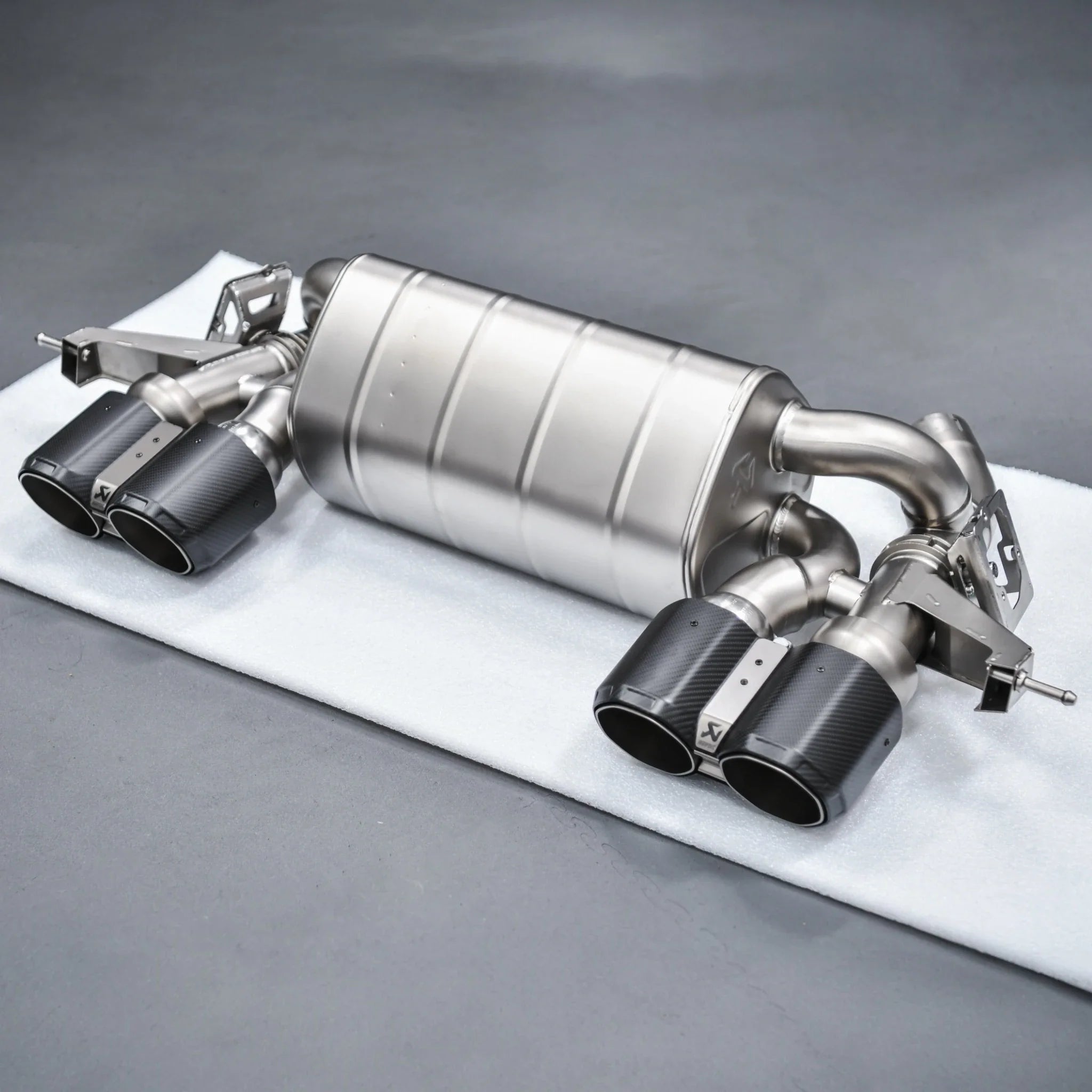 BMW M2 (G87) | Akrapovic | Slip-On Line (Titanium)