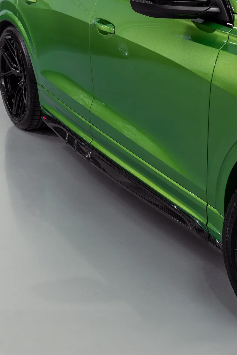 Audi RSQ8 Pre-LCI Carbon Urban Lower Side Sill Extensions