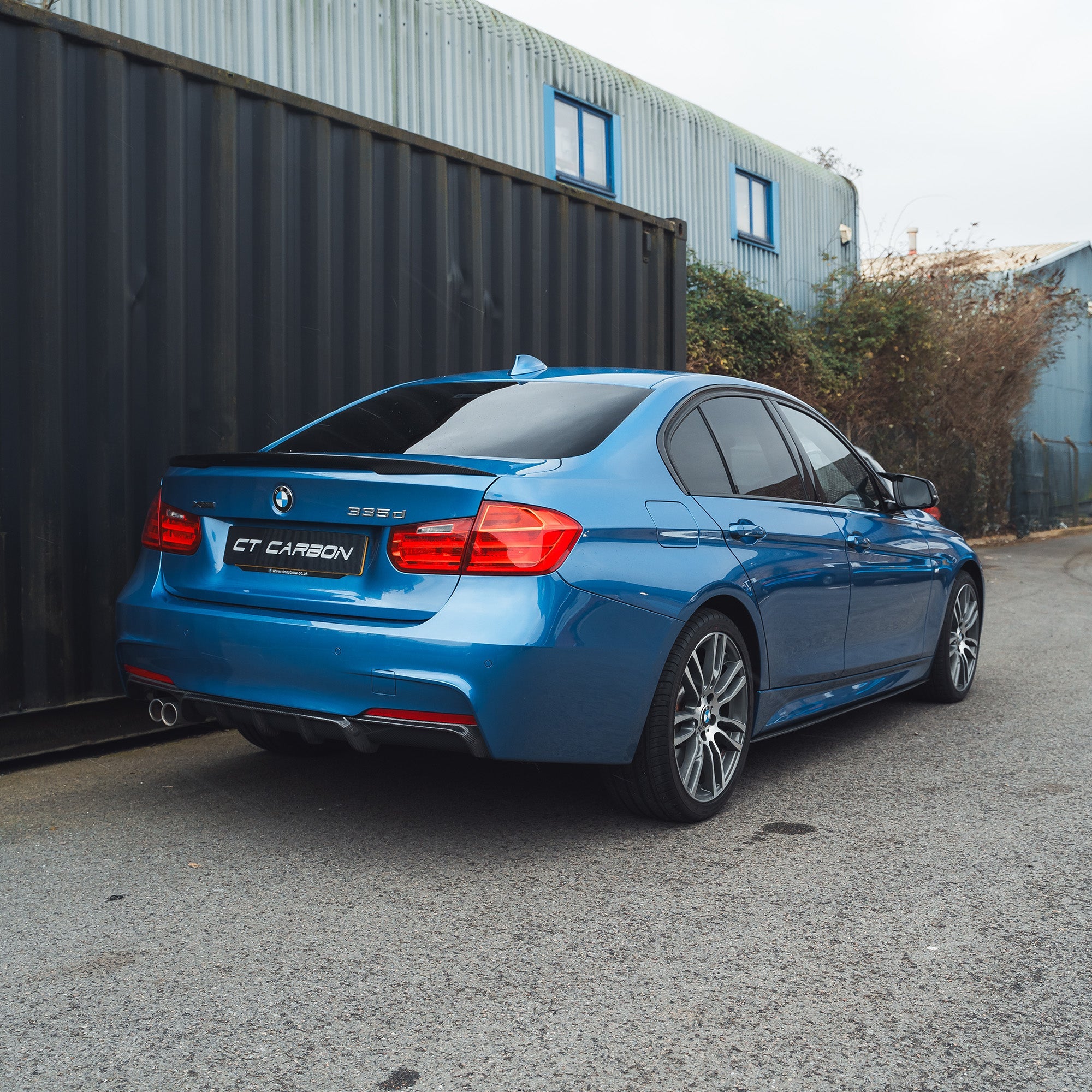 BMW F30 3 SERIES SALOON FULL CARBON FIBRE KIT V1