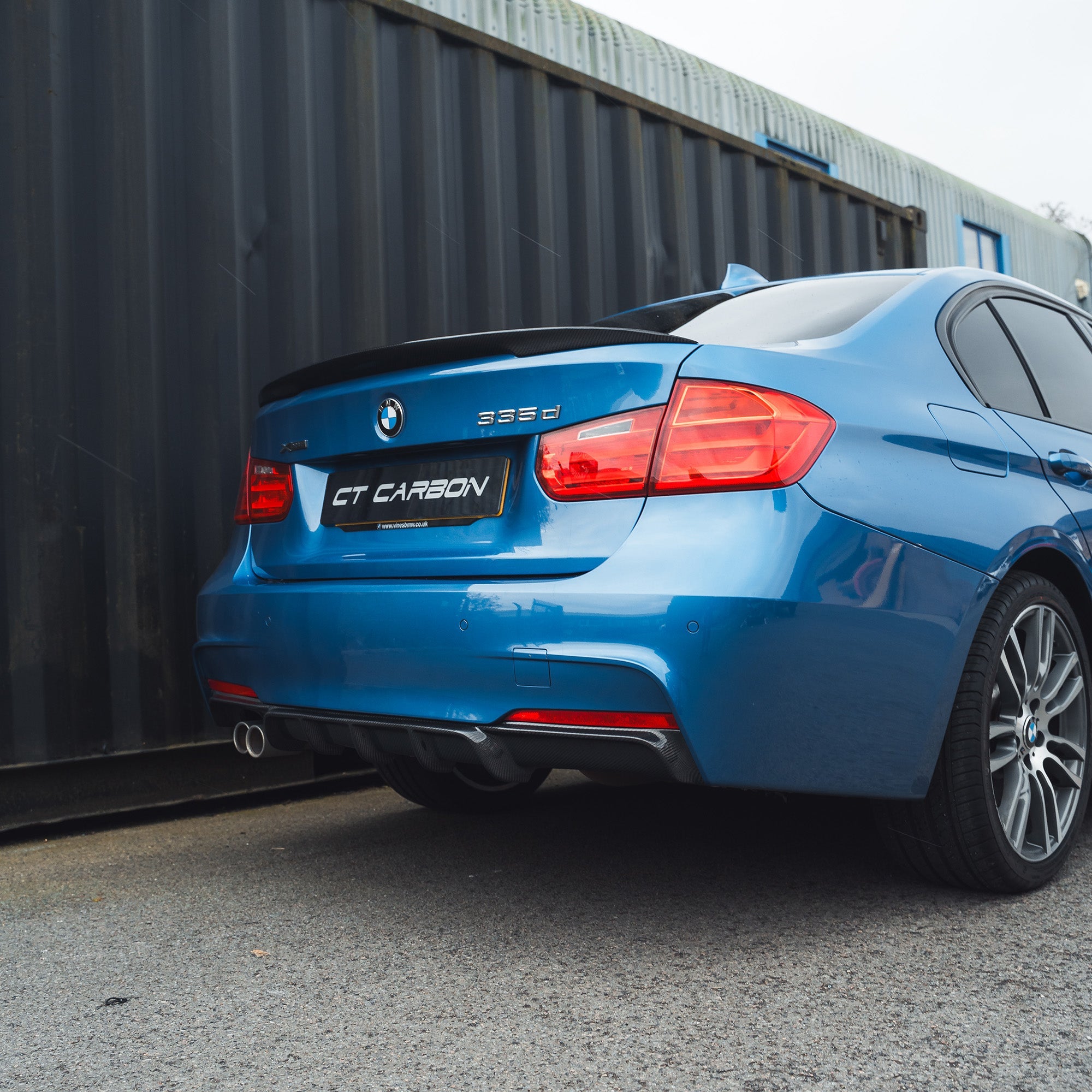 BMW F30 3 SERIES SALOON FULL CARBON FIBRE KIT V1