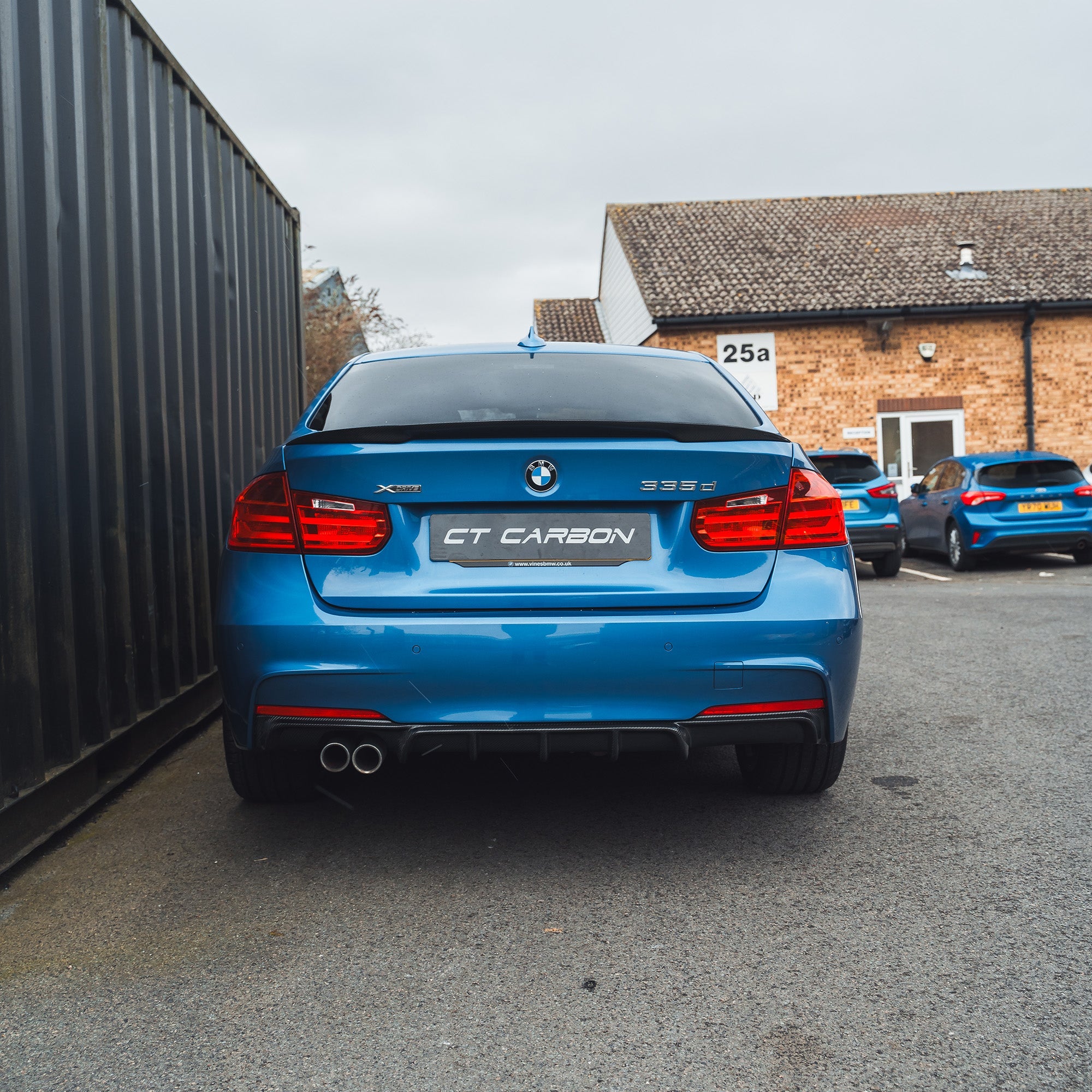 BMW F30 3 SERIES SALOON FULL CARBON FIBRE KIT V1
