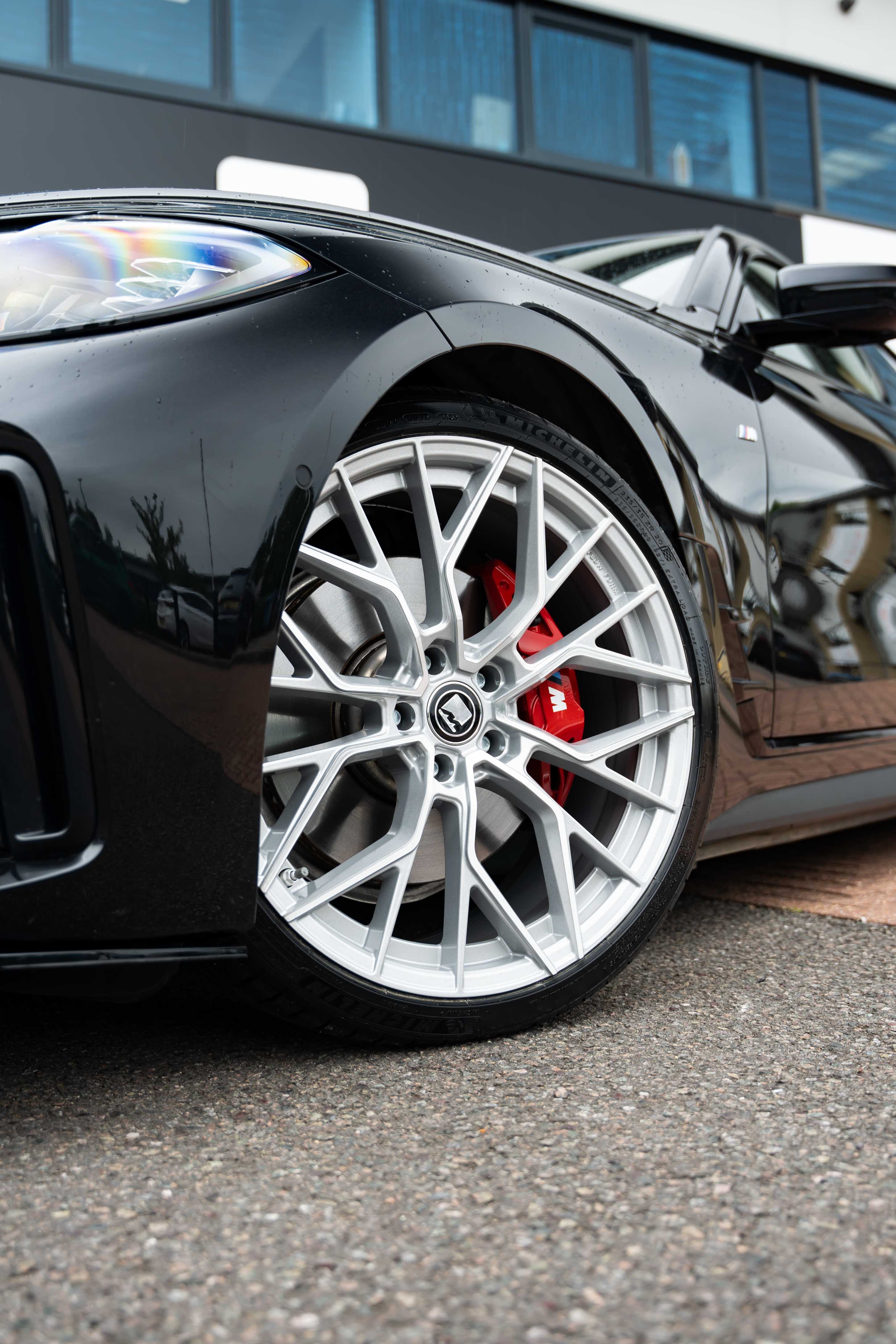 BMW i4 M-W3 20" Silver Polished Motech Wheel