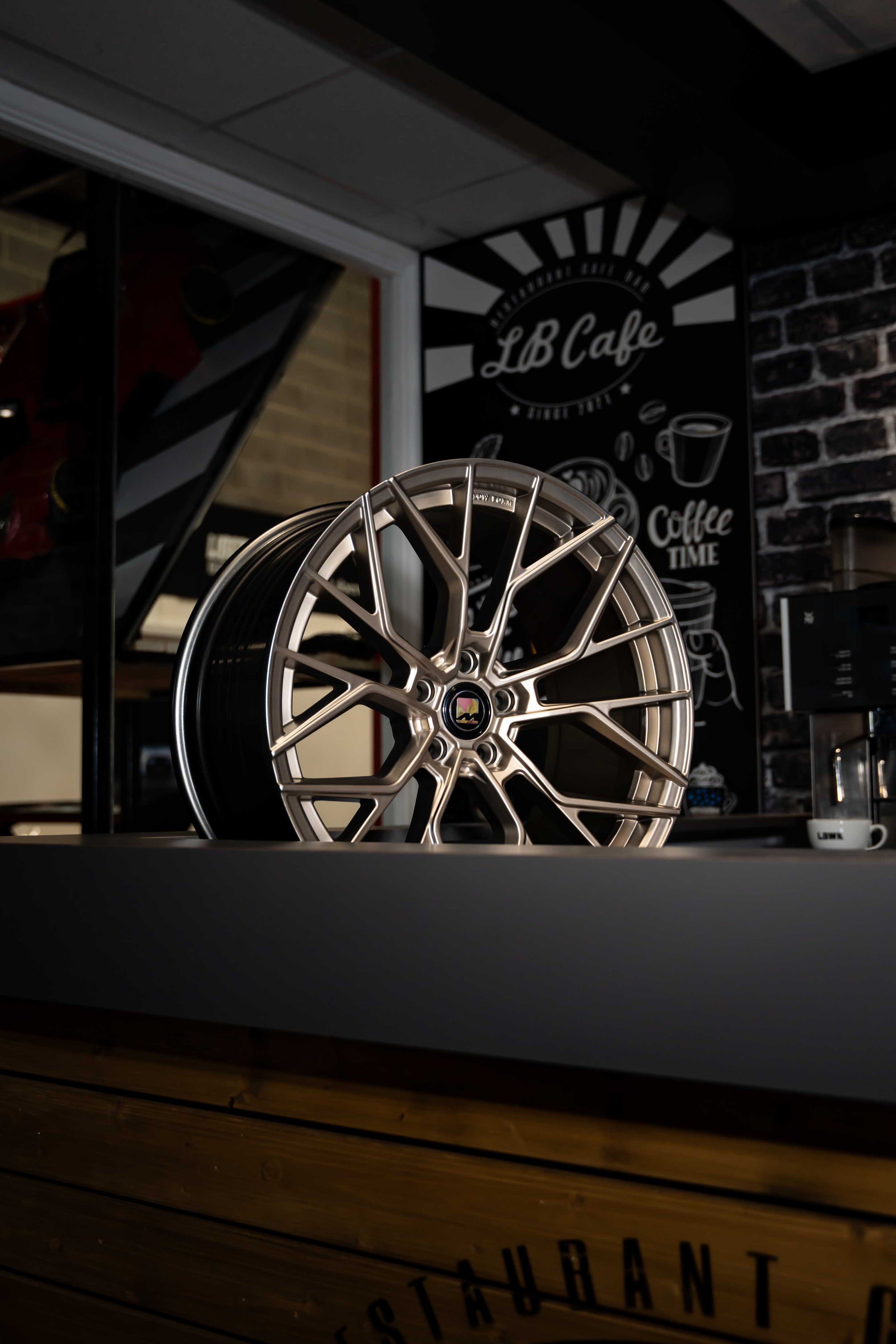 M5 F90 M-W3 20" Neodyme Gold Motech Wheel
