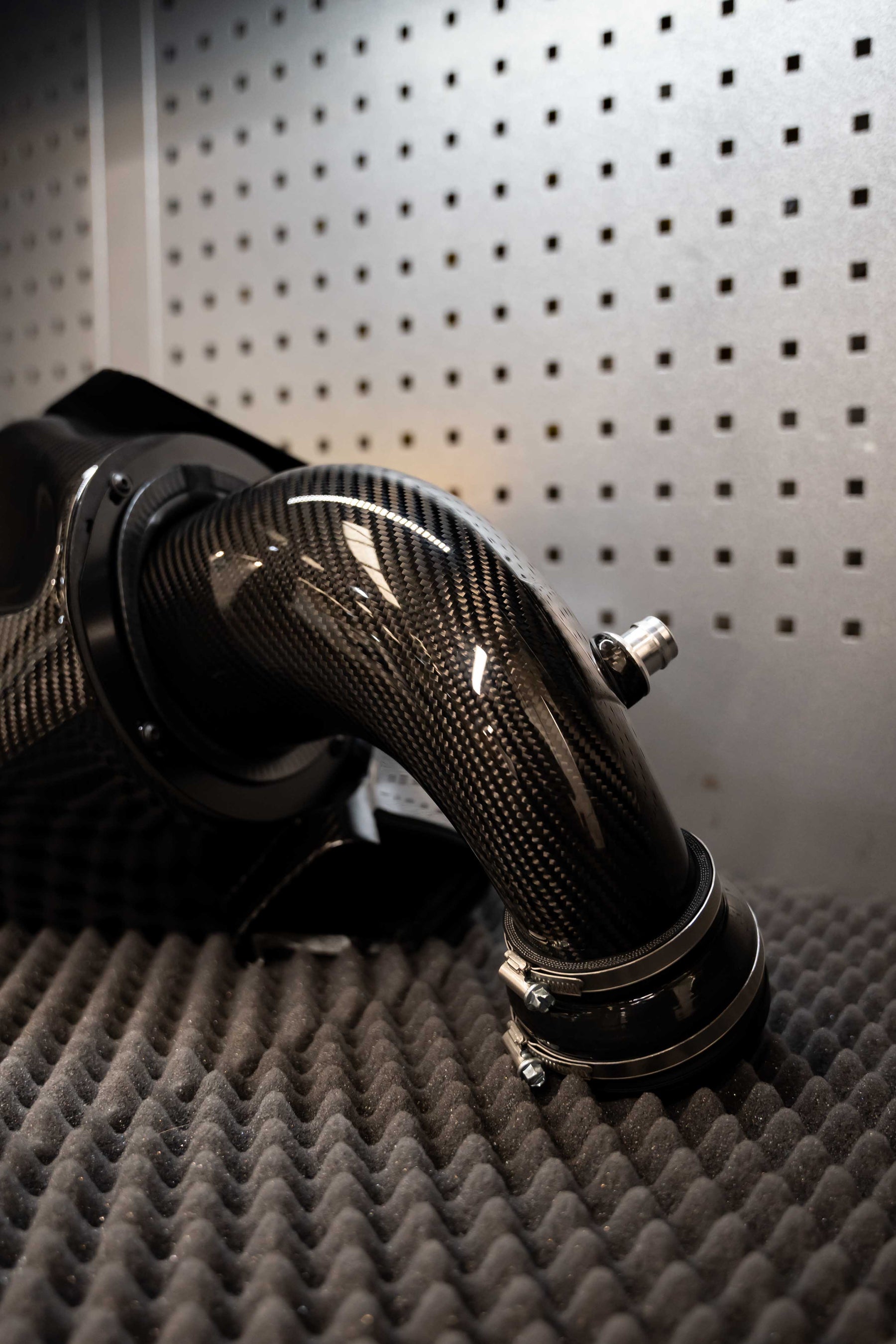 Eventuri BMW G42 M240i Carbon Intake System