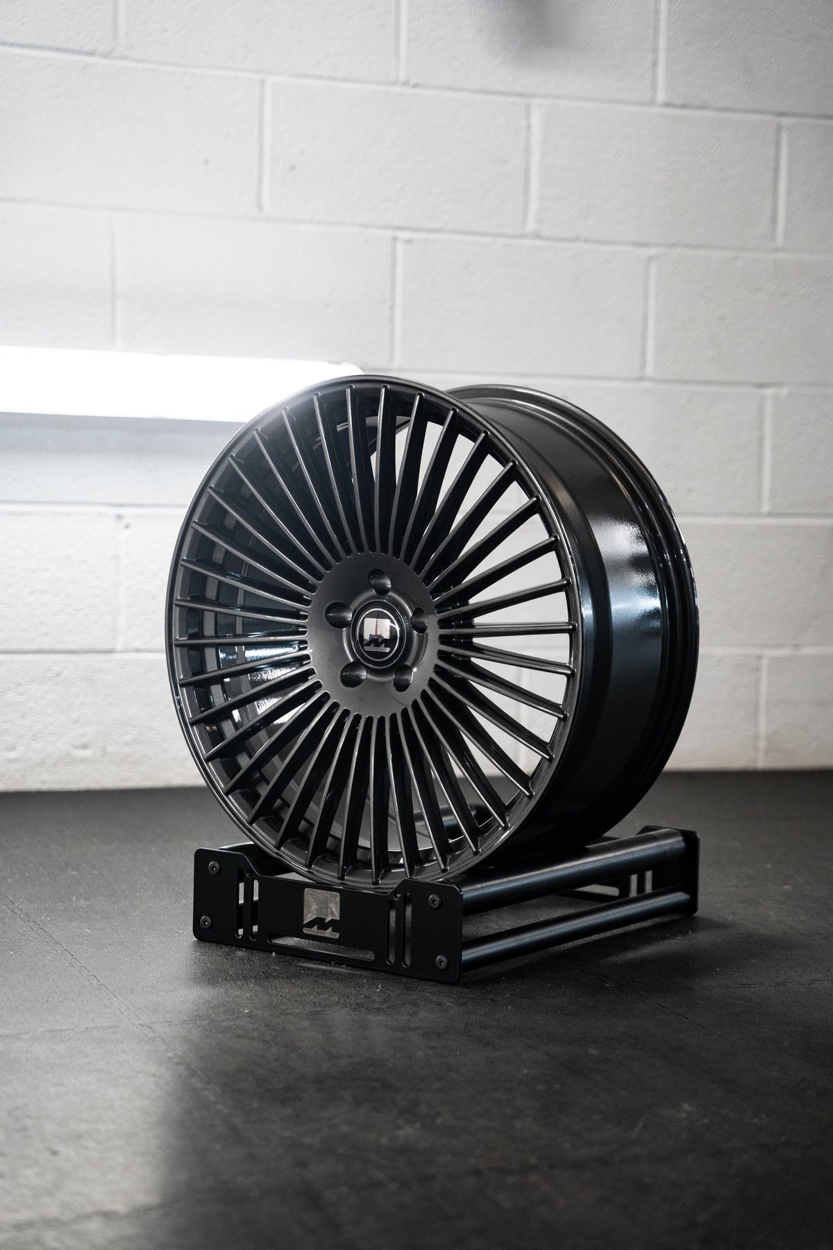 BMW i4 M-W5 20" Carbon Grey Motech Wheel