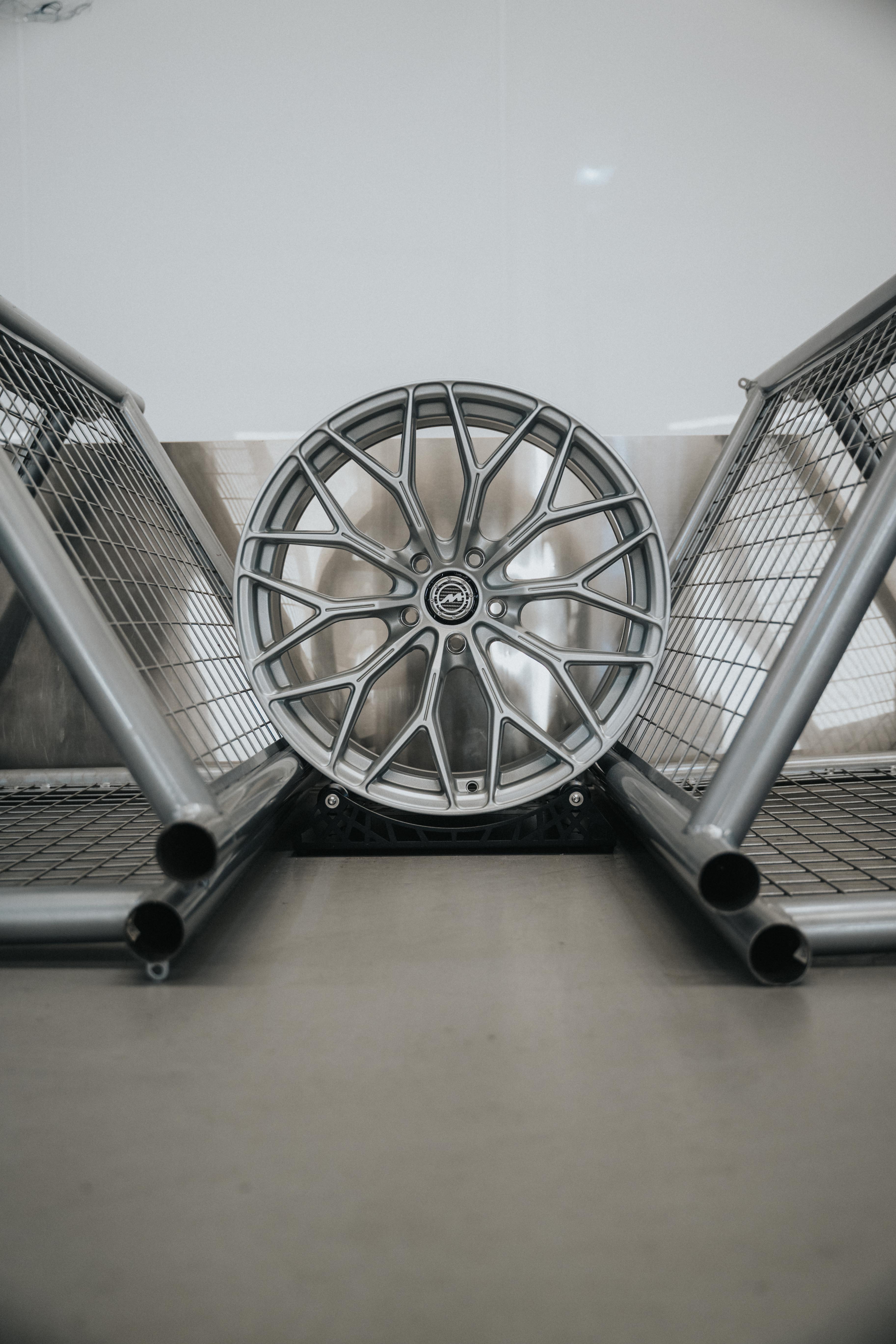 Golf R MK8 M-WX 20" Frozen Silver Motech Wheel