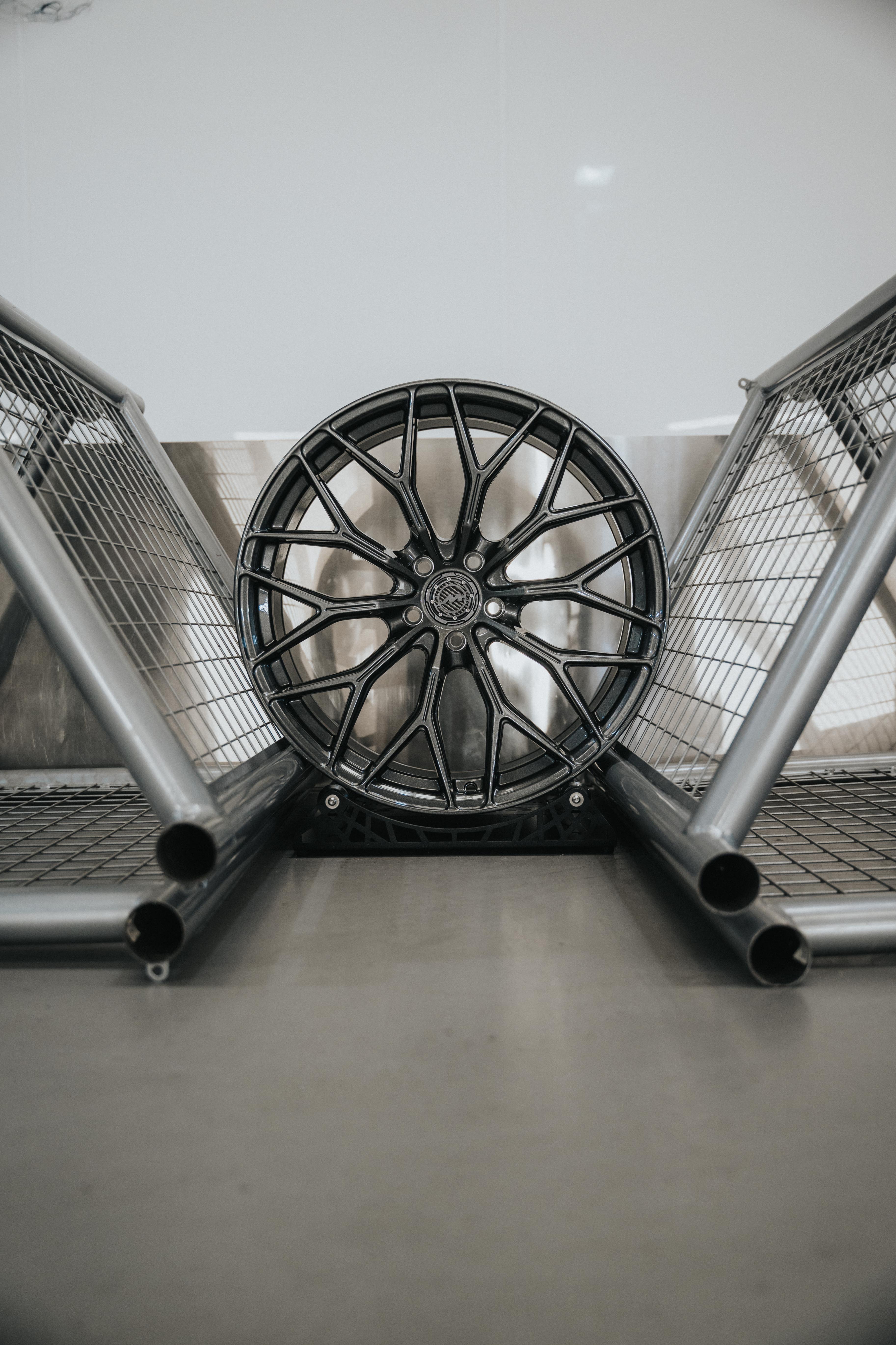 BMW i4 M-WX 20" Carbon Grey Motech Wheel