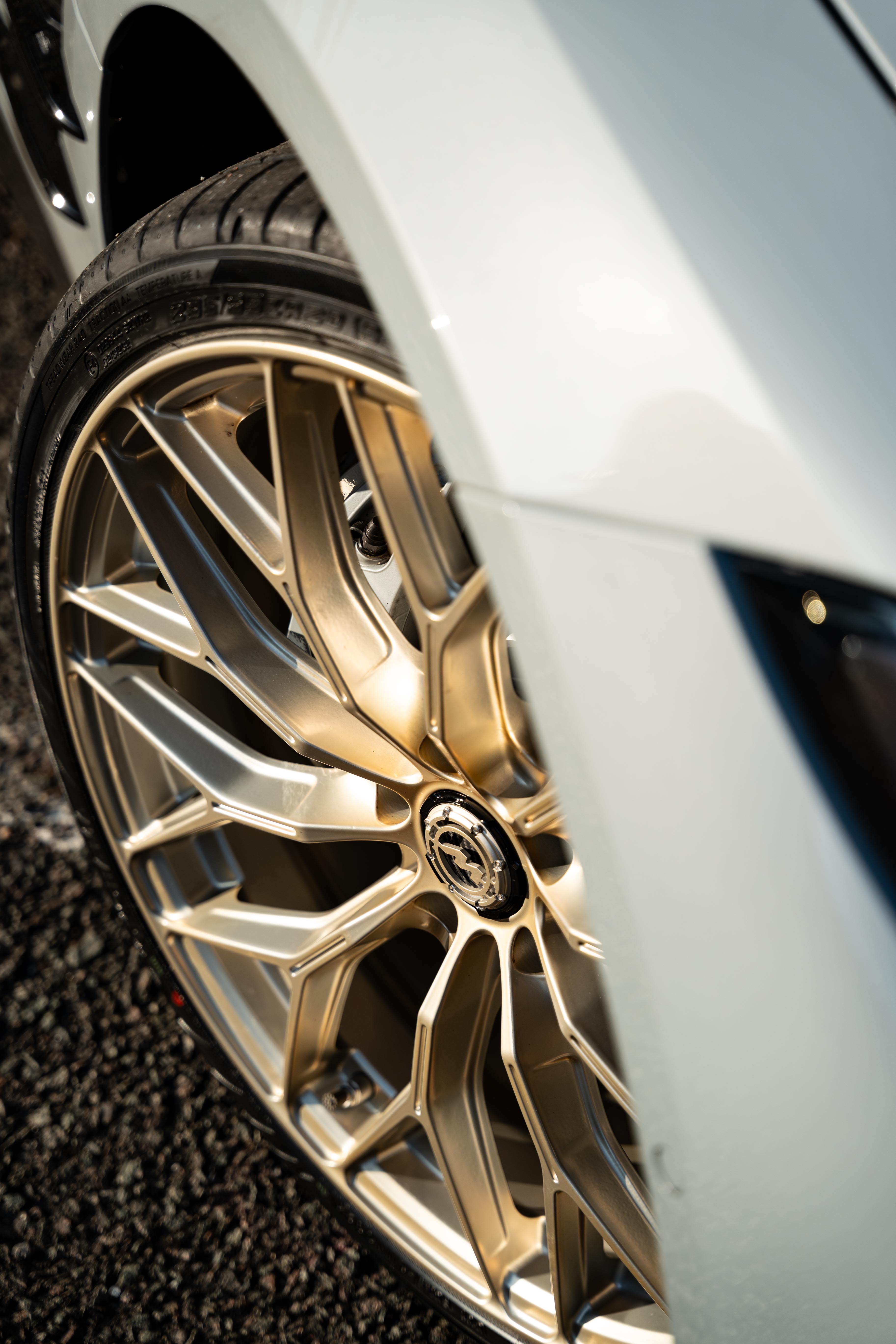 BMW X5 / X6 G05 G06 M-WX 22" Frozen Gold Motech Wheel