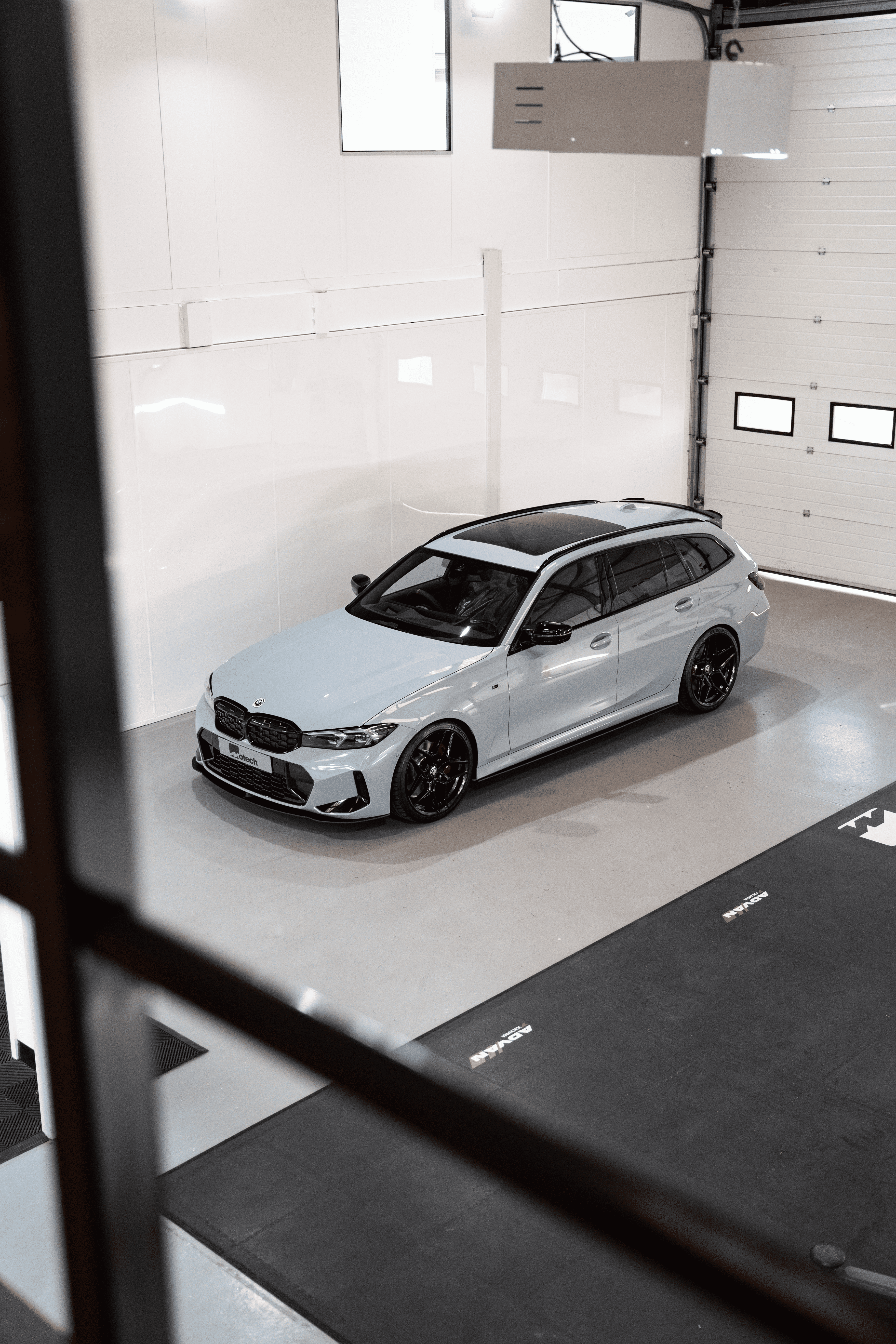 BMW 3 series G20/G21 M-W1 20" Precision Black Motech Wheel