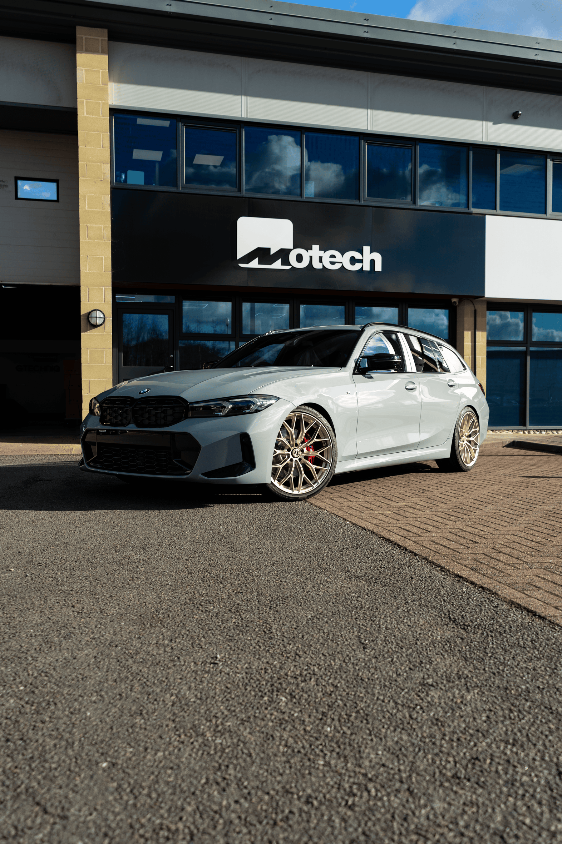 BMW 3 Series G20 G21 M-WX 20" Frozen Gold Motech Wheel