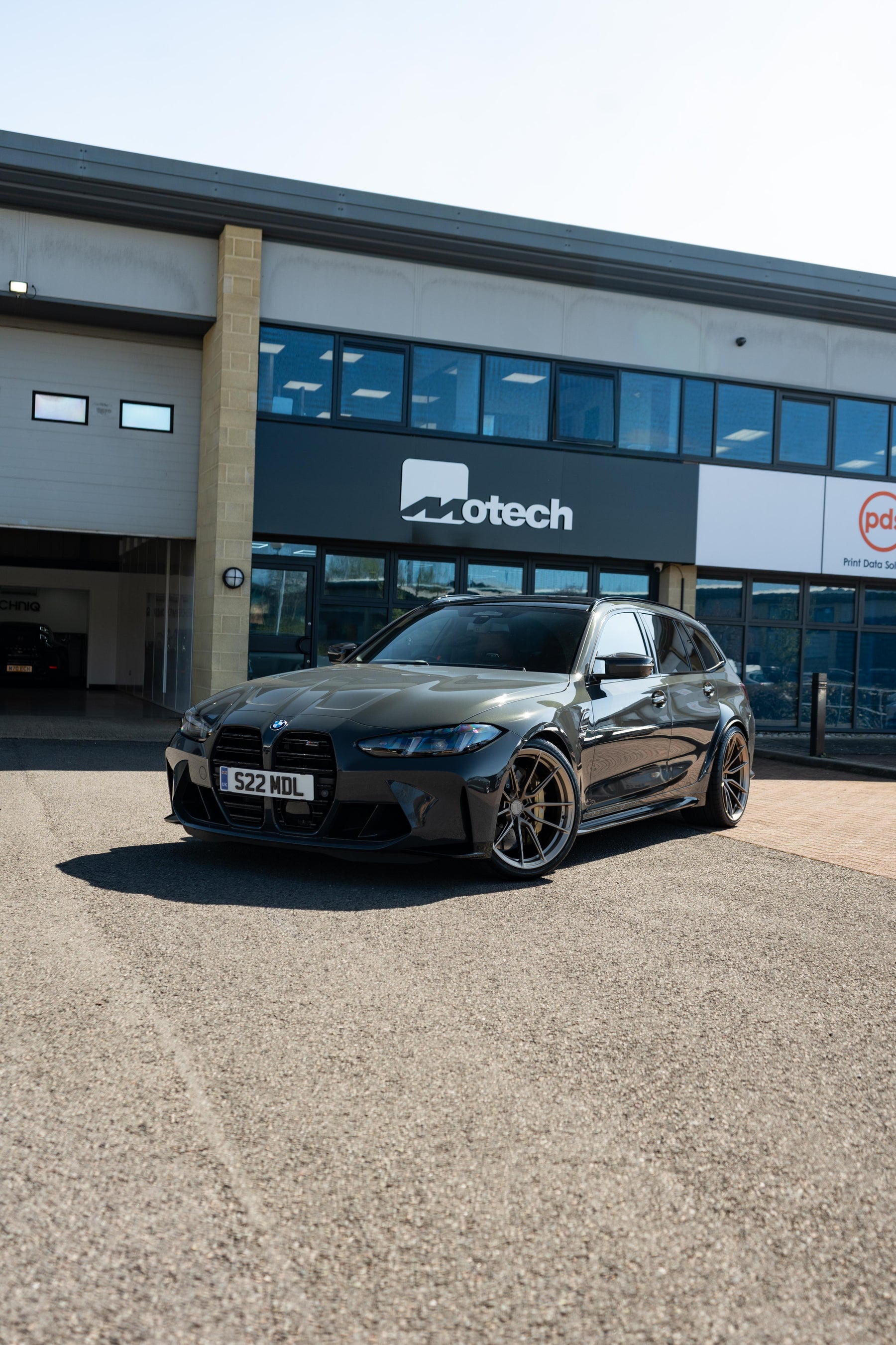 M3 G81 M-W4 20/21" Neodyme Gold Forged Wheels