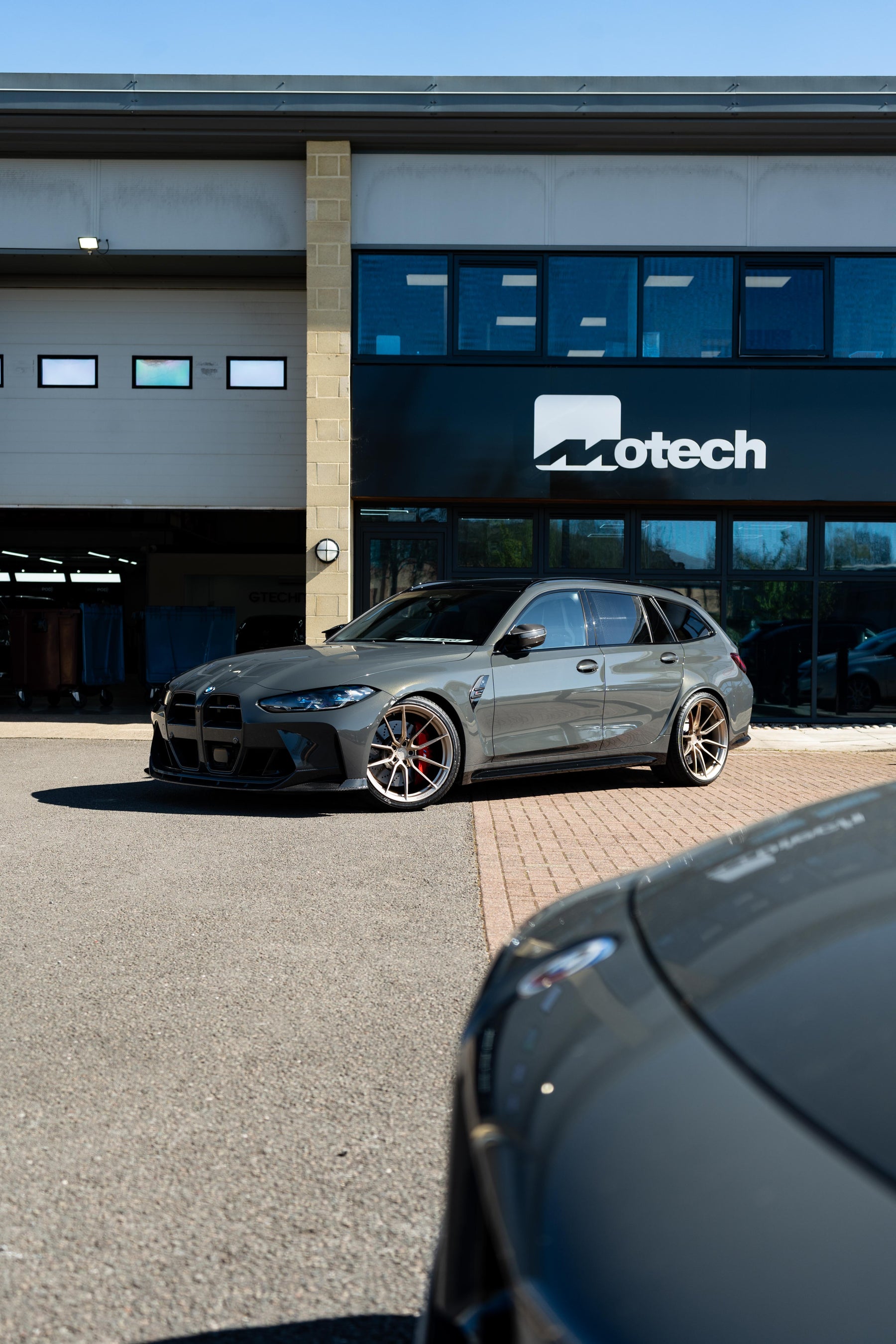 M3 G80 M-W4 20/21" Neodyme Gold Forged Wheels