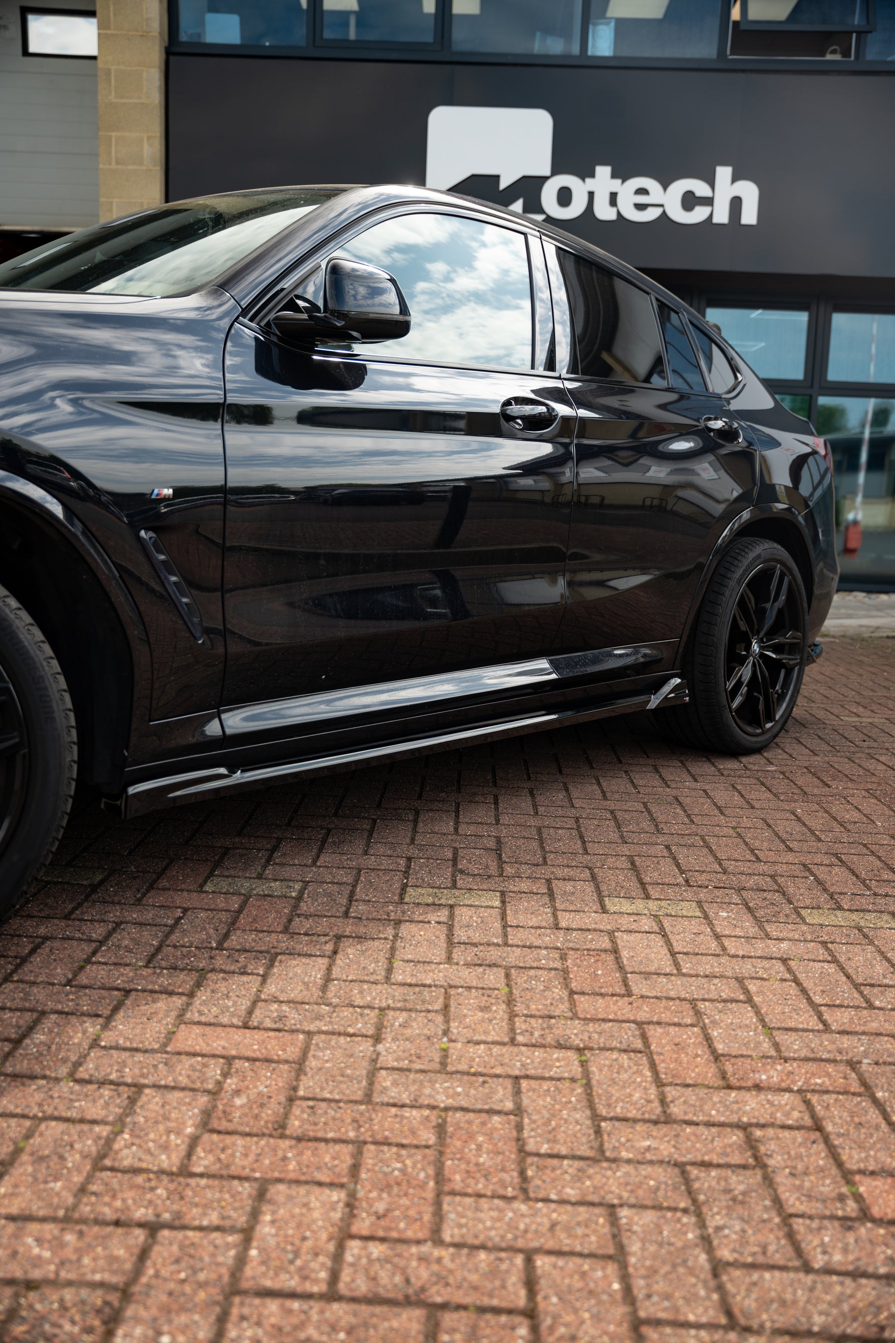BMW G02 X4 M Pack Maxton Design Body Kit