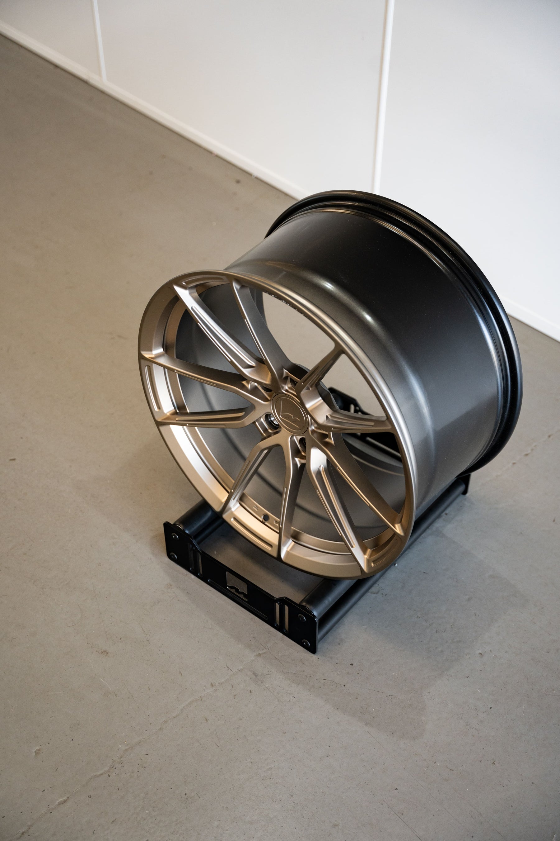 M3 G80 M-W4 19/20" Neodyme Gold Forged Wheels