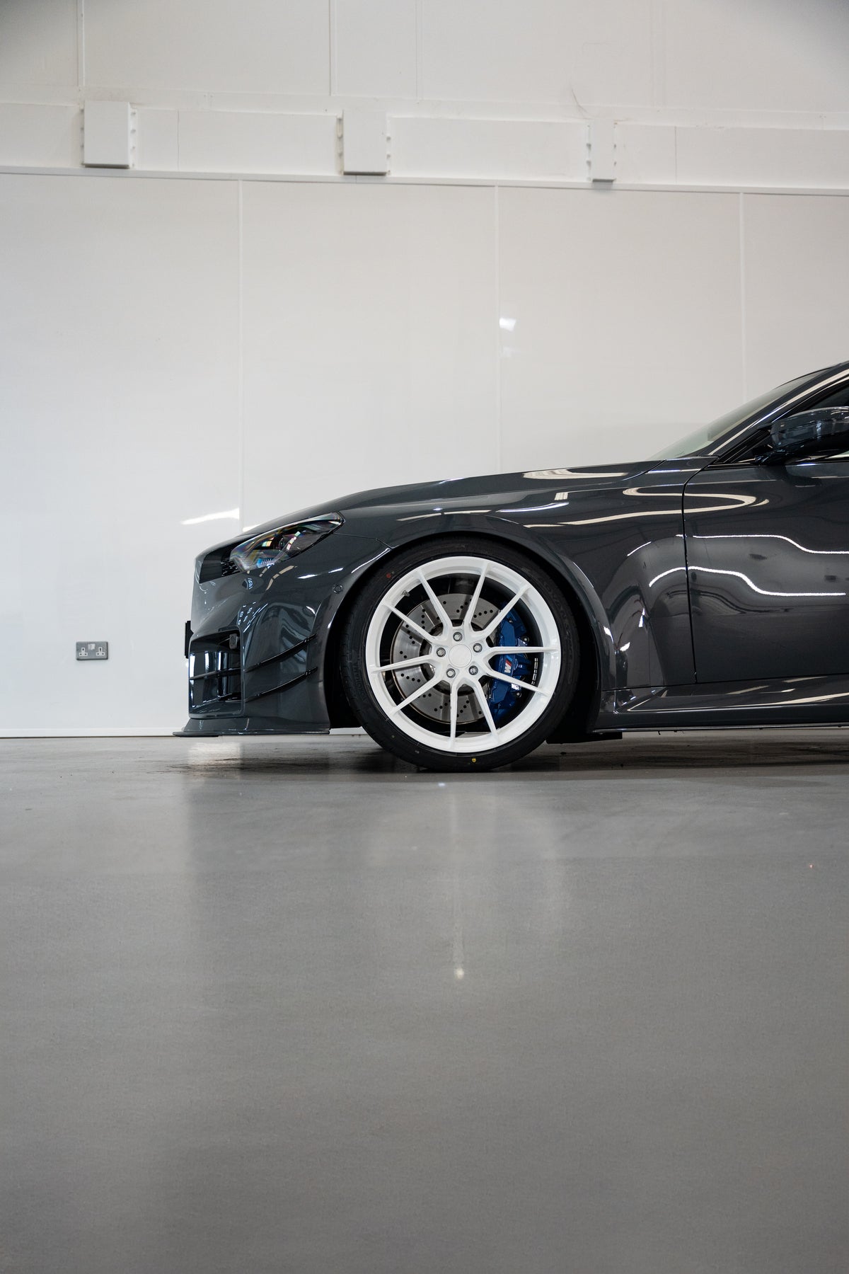 M2 G87 M-W4 20/21" Miami White Forged Wheels