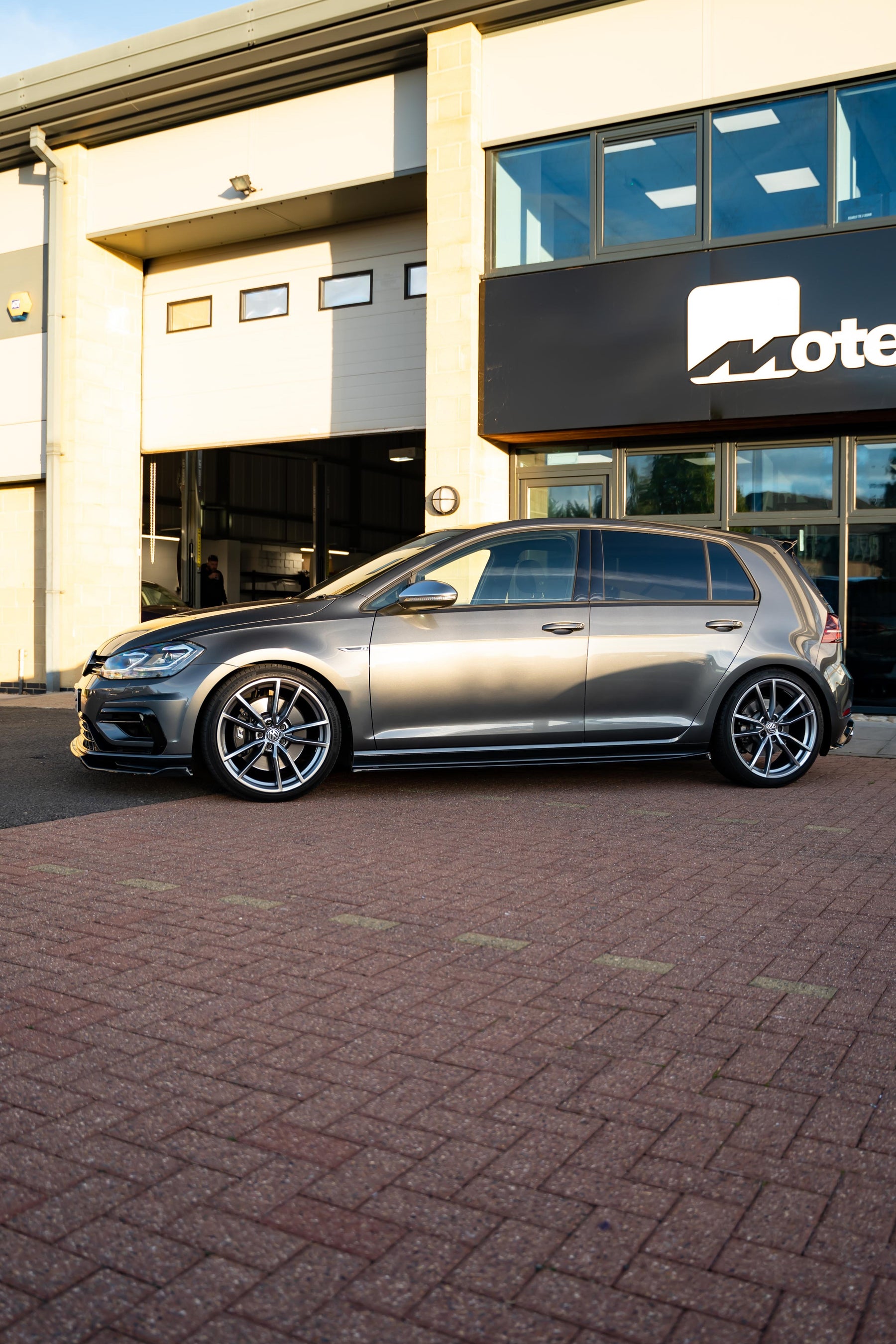 Golf R MK7.5 Maxton Design Front Splitter