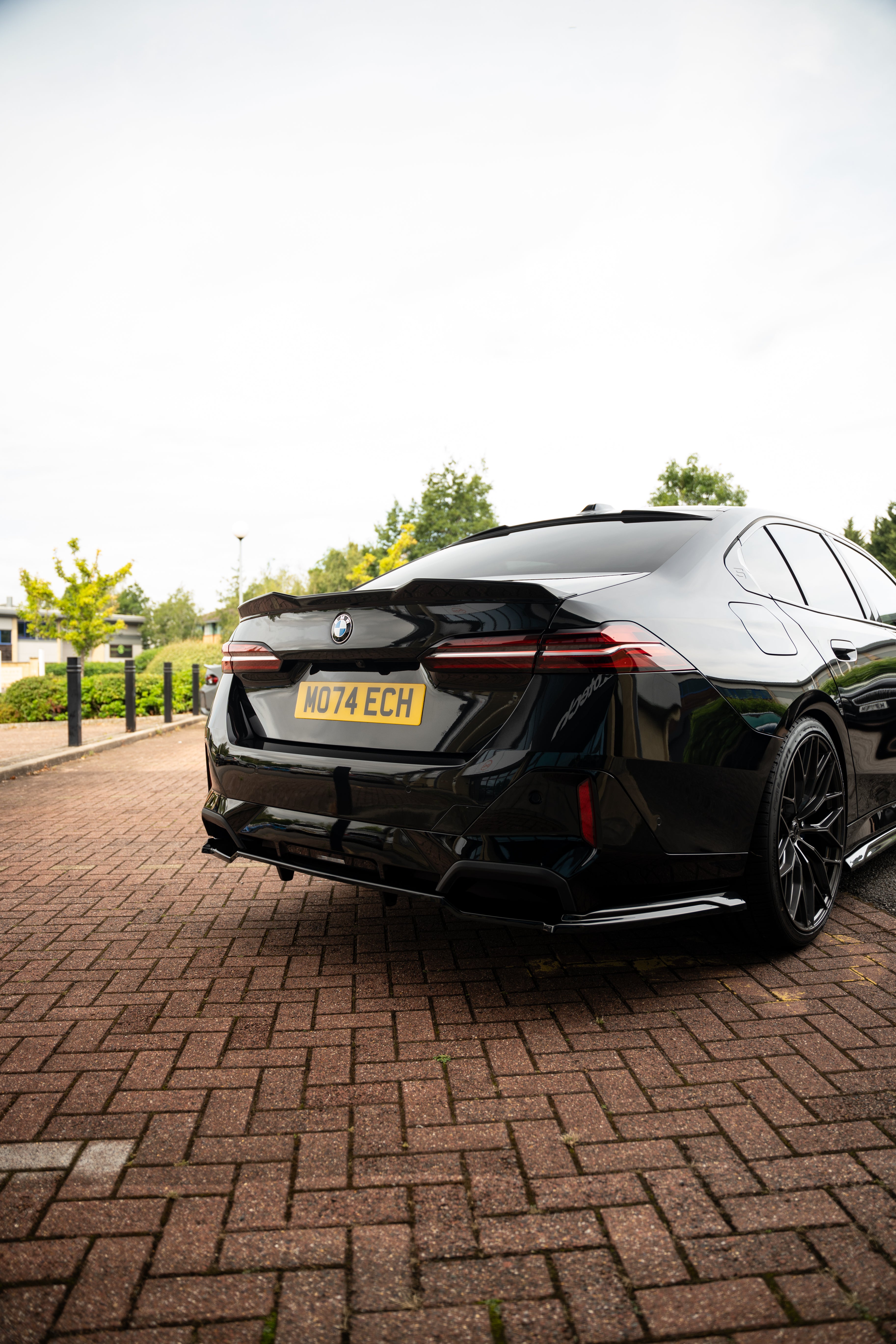 BMW 5 Series G60 i5 Maxton Design Rear Diffuser (Vertical Bars)