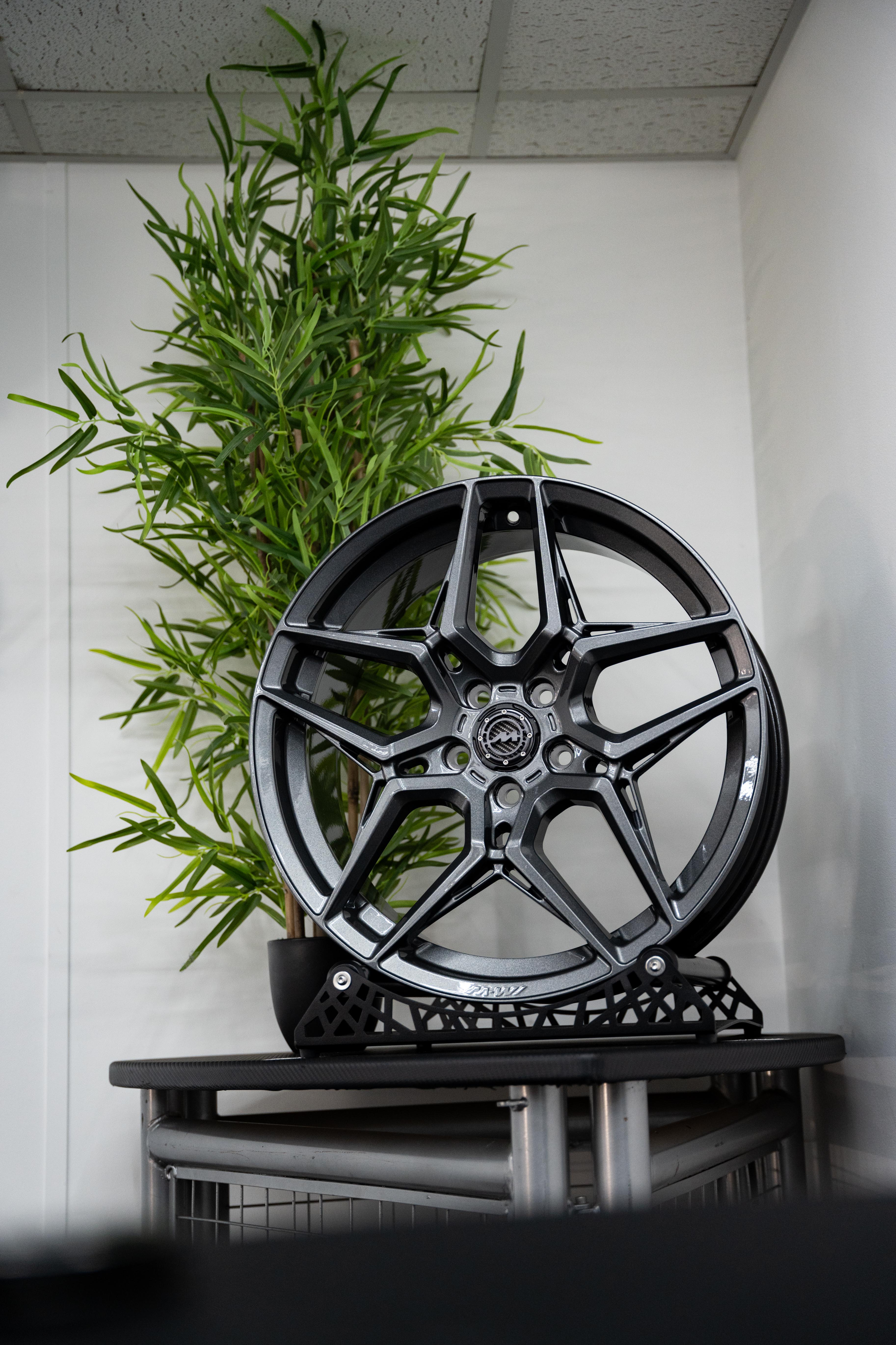 VW Golf Mk7/7.5 GTI/R M-W1 19" Carbon Grey Motech Wheel