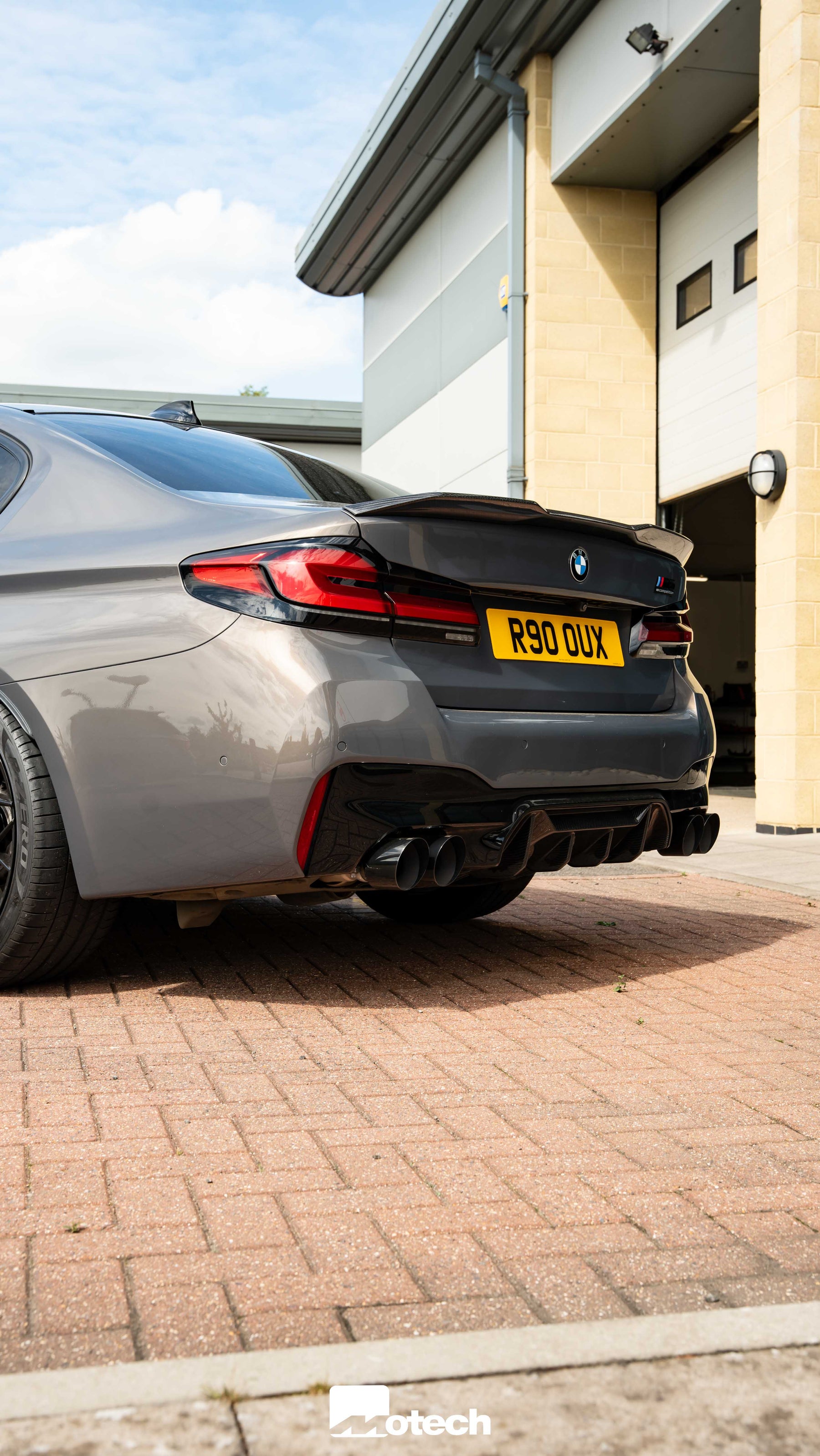 BMW F90 M5 Carbon Spoiler