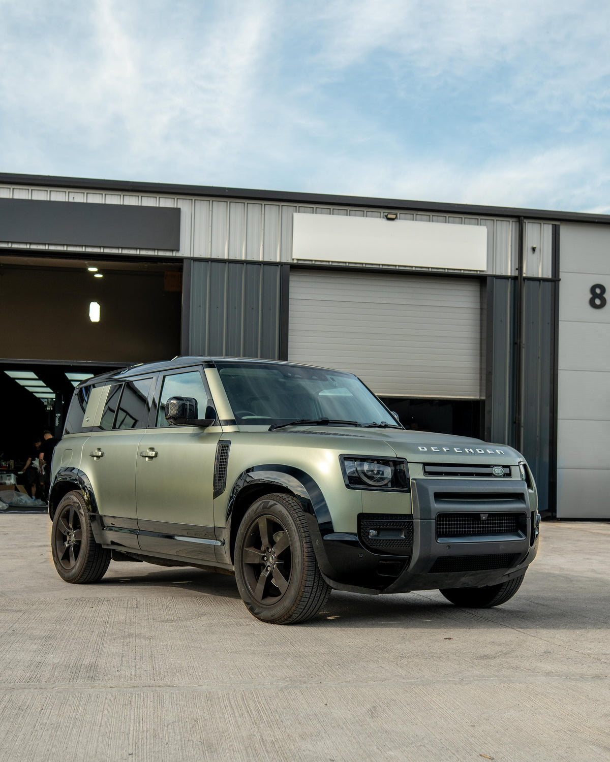 LAND ROVER DEFENDER L663 110 GLOSS BLACK DOOR PANELS