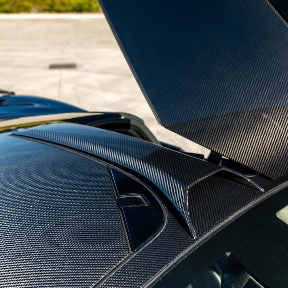 MCLAREN 720S CARBON FIBRE ROOF SCOOP - CT DESIGN