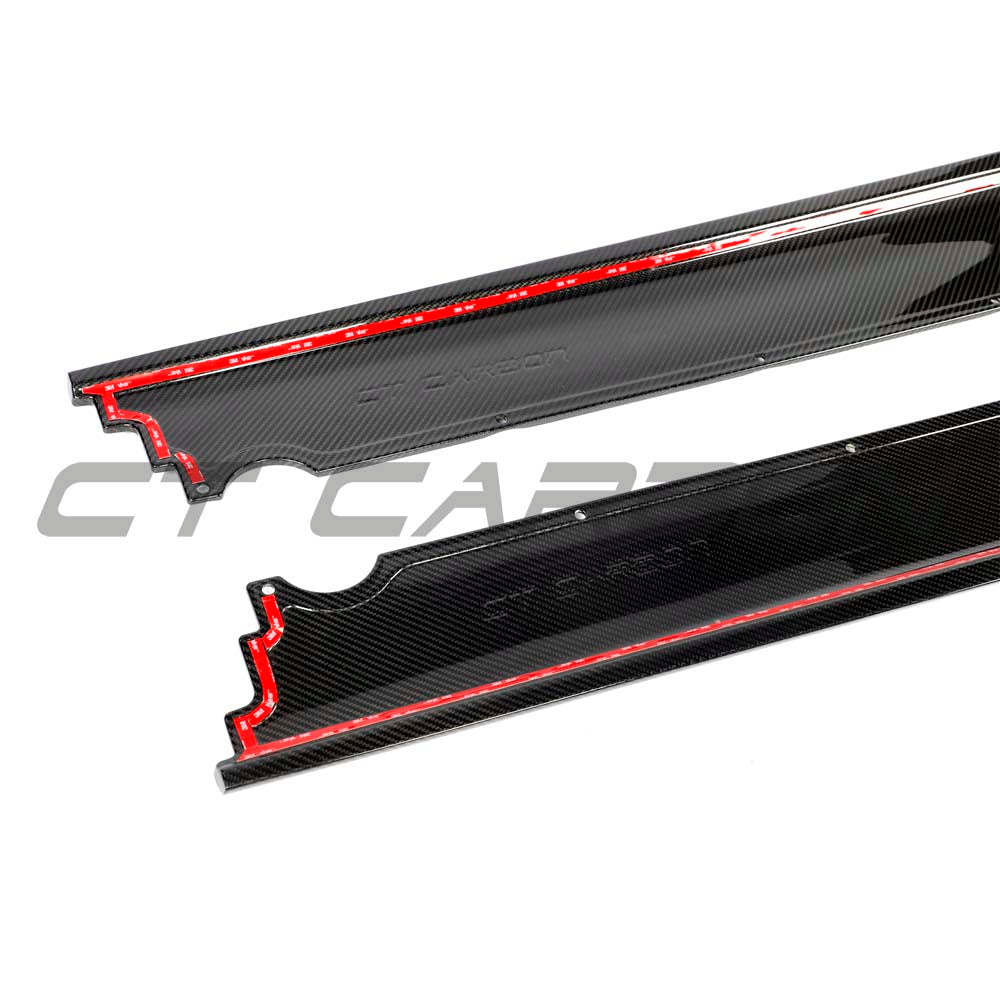 LAMBORGHINI HURACAN EVO 2019-2023 CARBON FIBRE SIDE SKIRTS - CT DESIGN