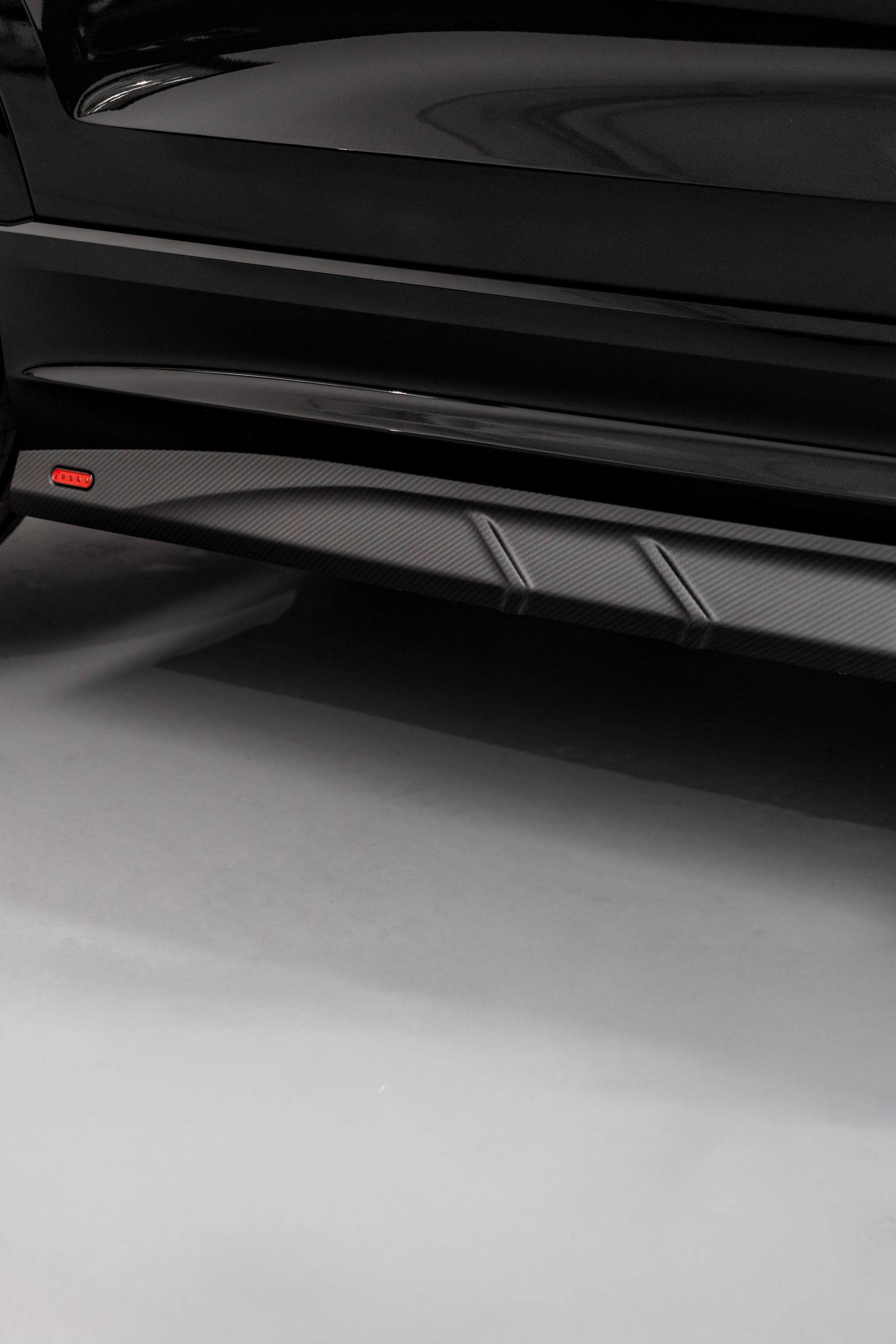 Audi RSQ8 Pre-LCI Carbon Urban Lower Side Sill Extensions