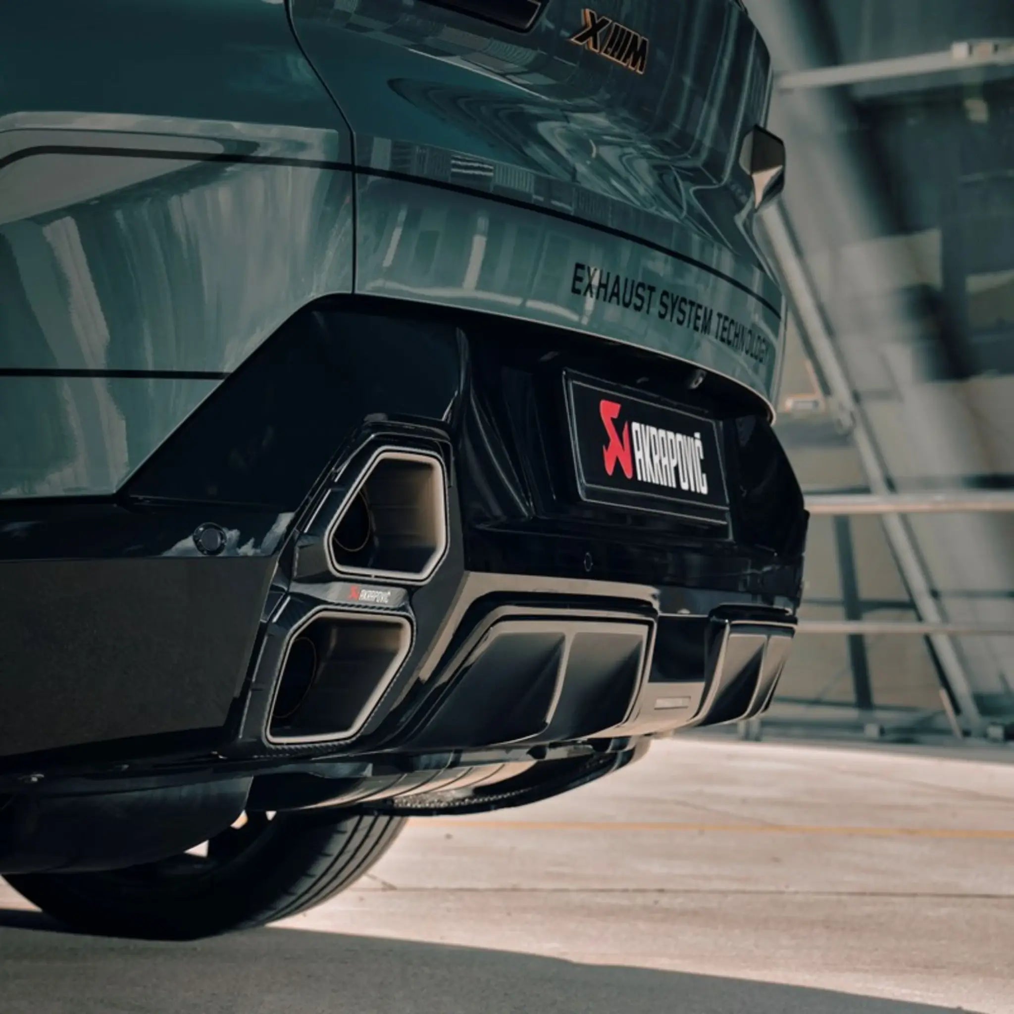 BMW XM (G09) | Akrapovic | Slip-On Line (Titanium)
