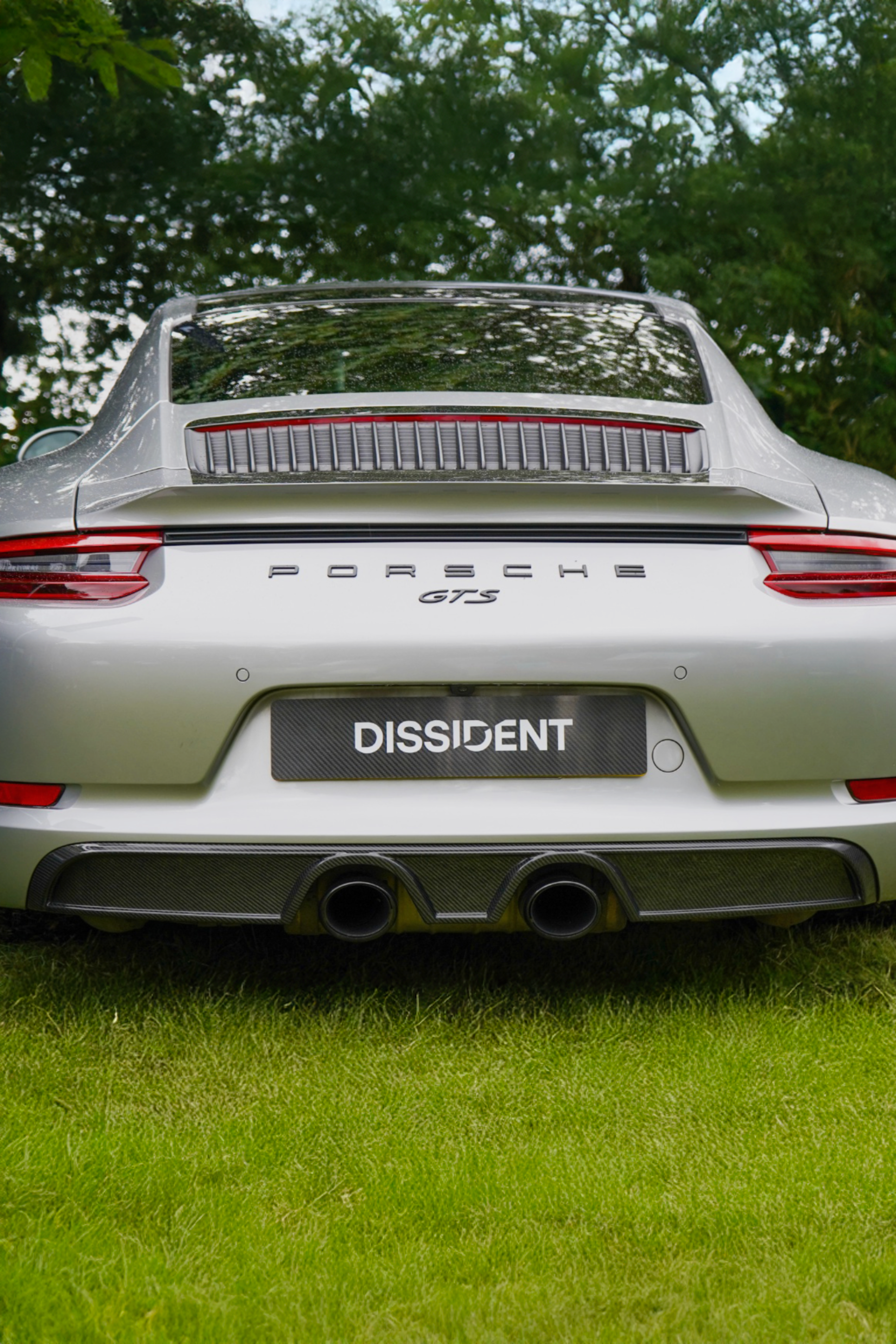 Porsche 991.2 Carrera/Carrera S/GTS Dissident Carbon Rear Diffuser