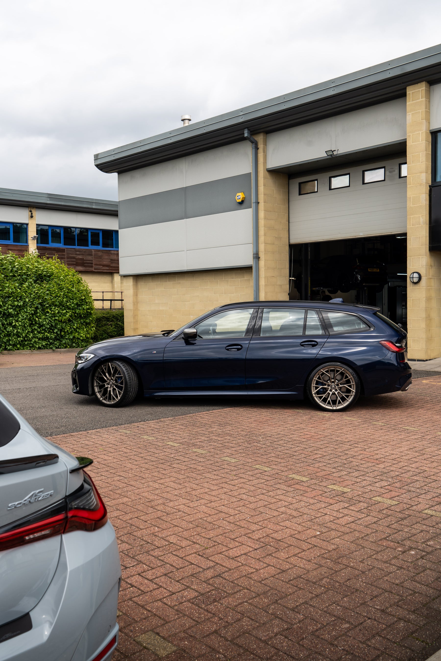 BMW 3 Series G20 G21 M-W3 20" Neodyme Gold Motech Wheel