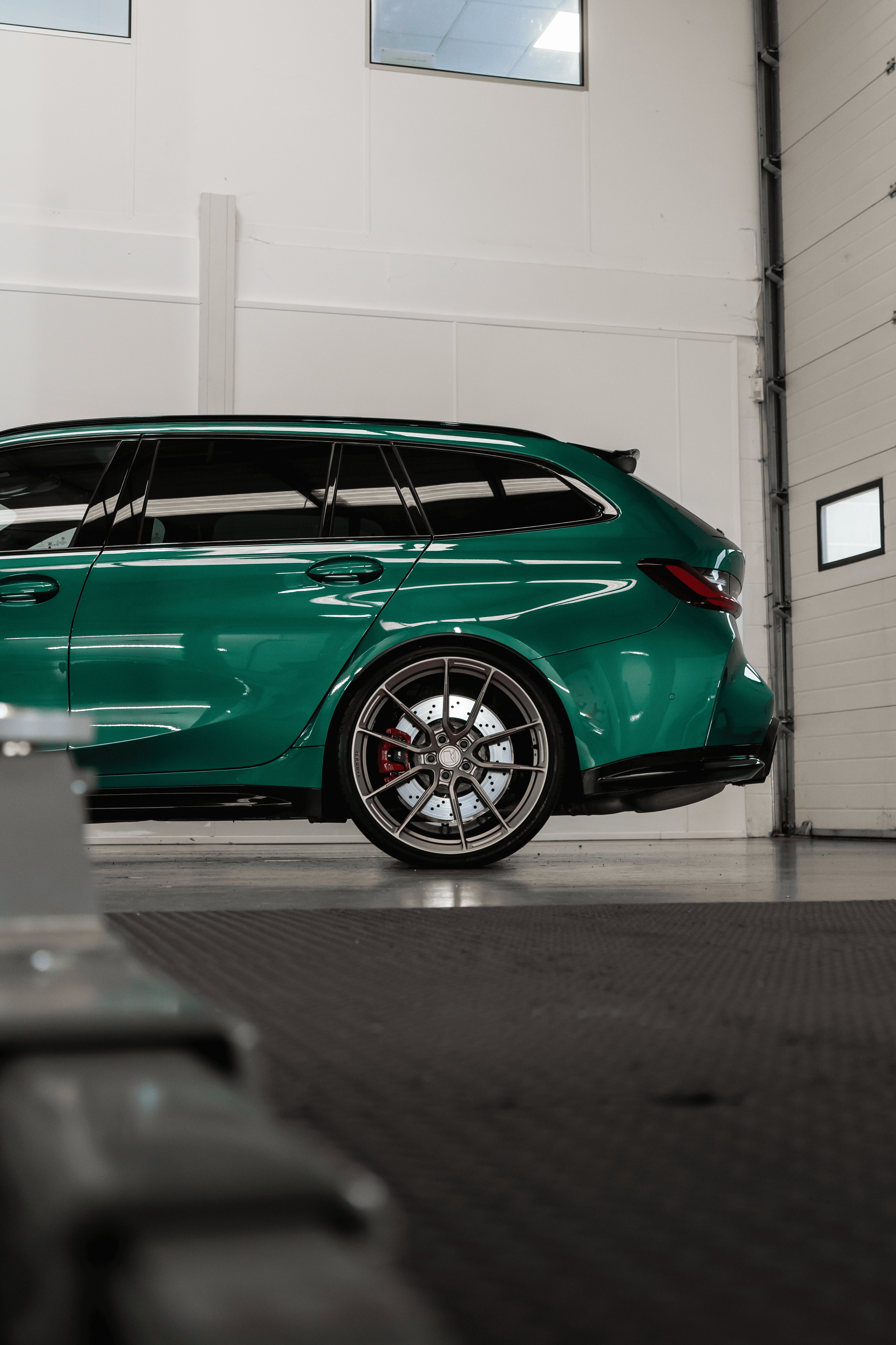 M3 G81 M-W4 20/21" Neodyme Gold Forged Wheels