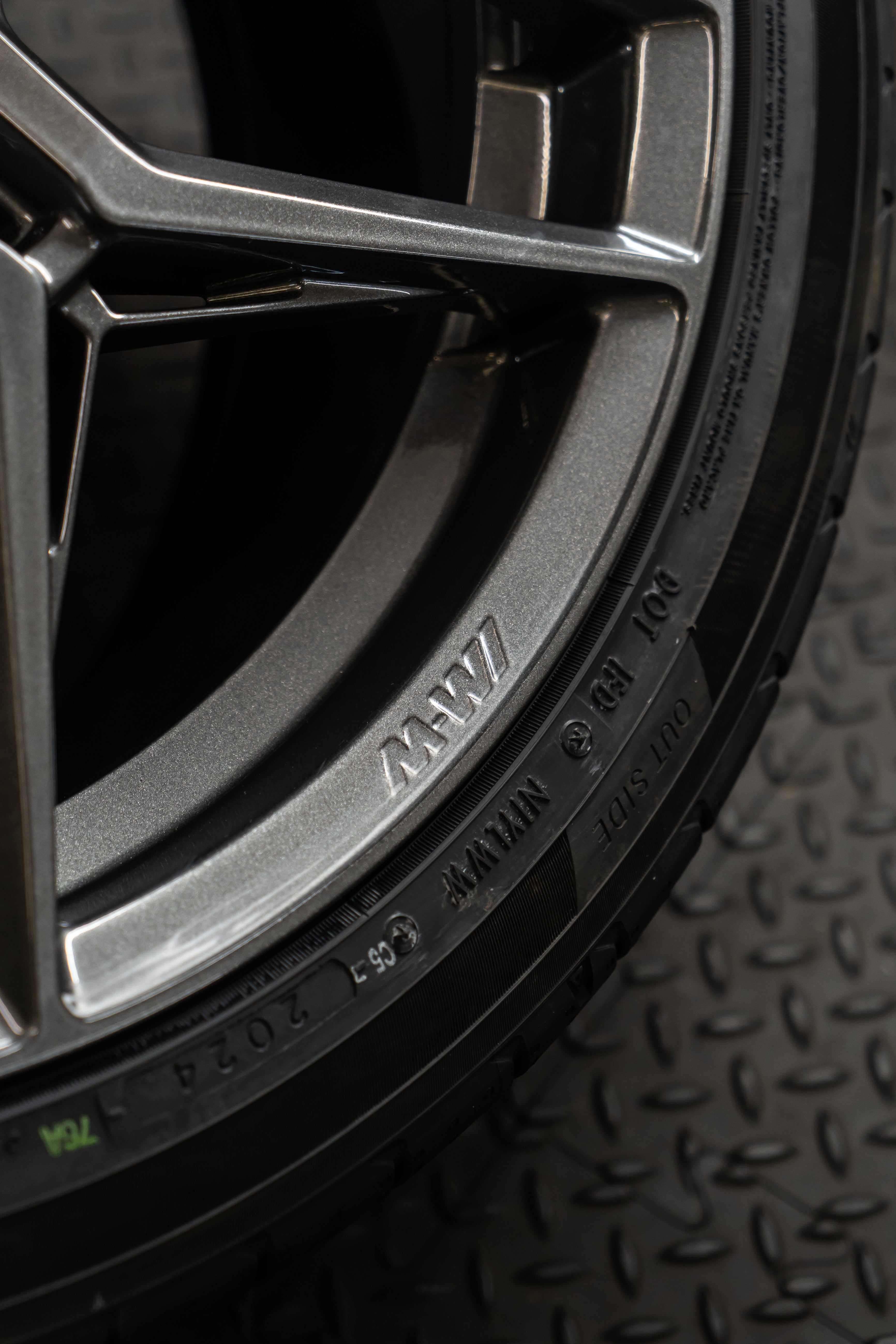 Mini F56 JCW/Cooper/Cooper S M-W1 19" Carbon Grey Wheels