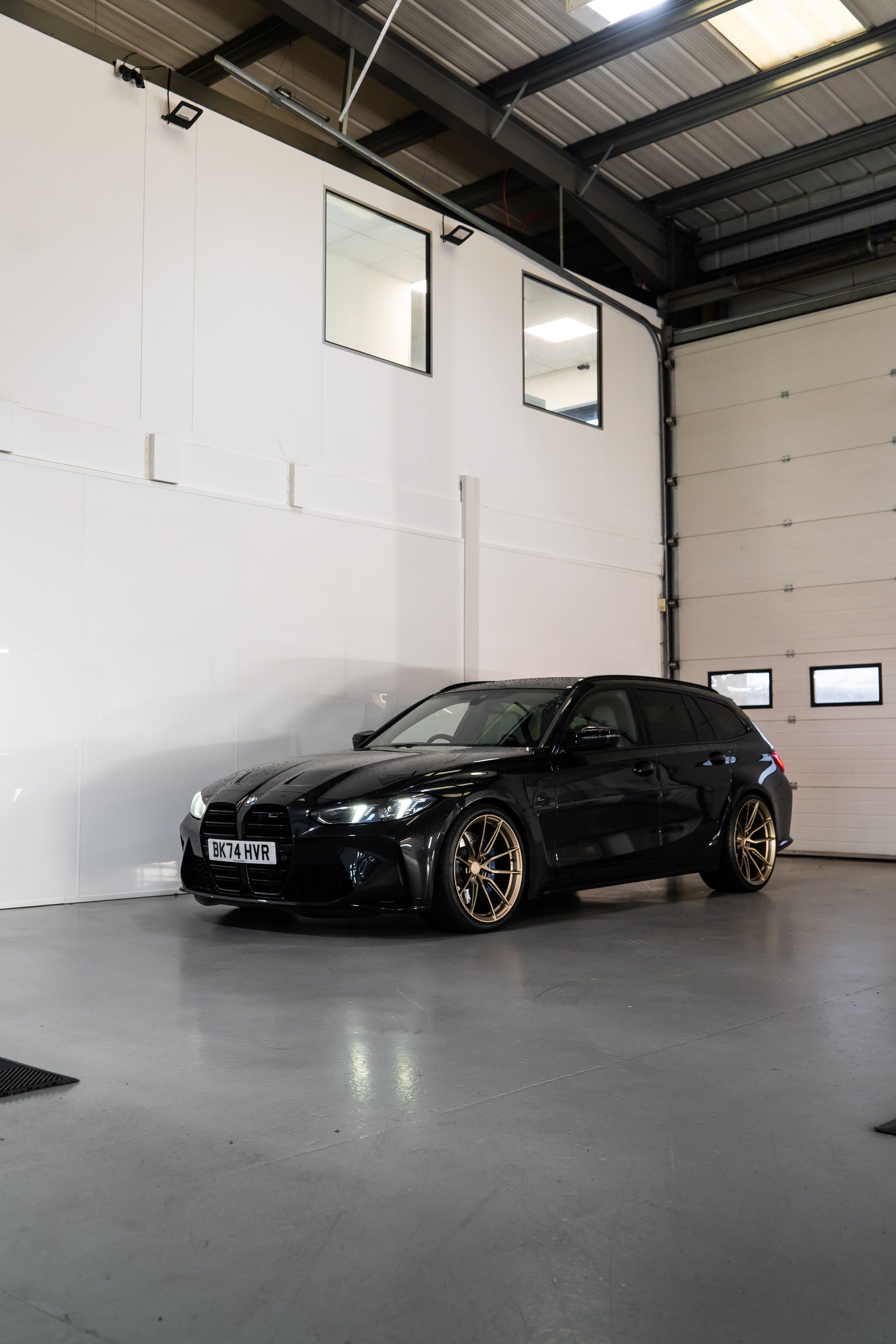 M3 G81 M-W4 20/21" Neodyme Gold Forged Wheels