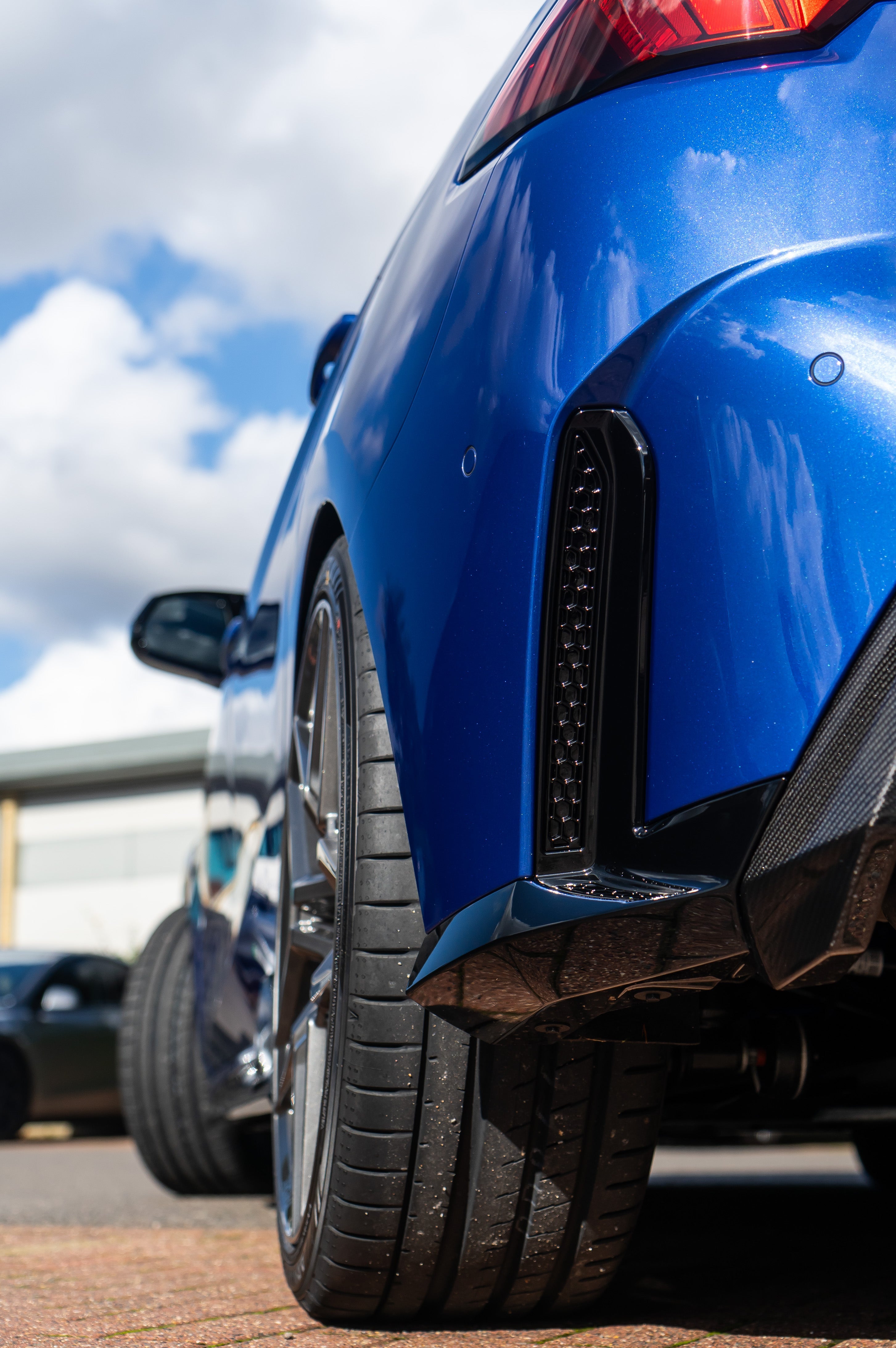 BMW F70 M135 Gloss Black Honeycomb Rear Reflector Delete