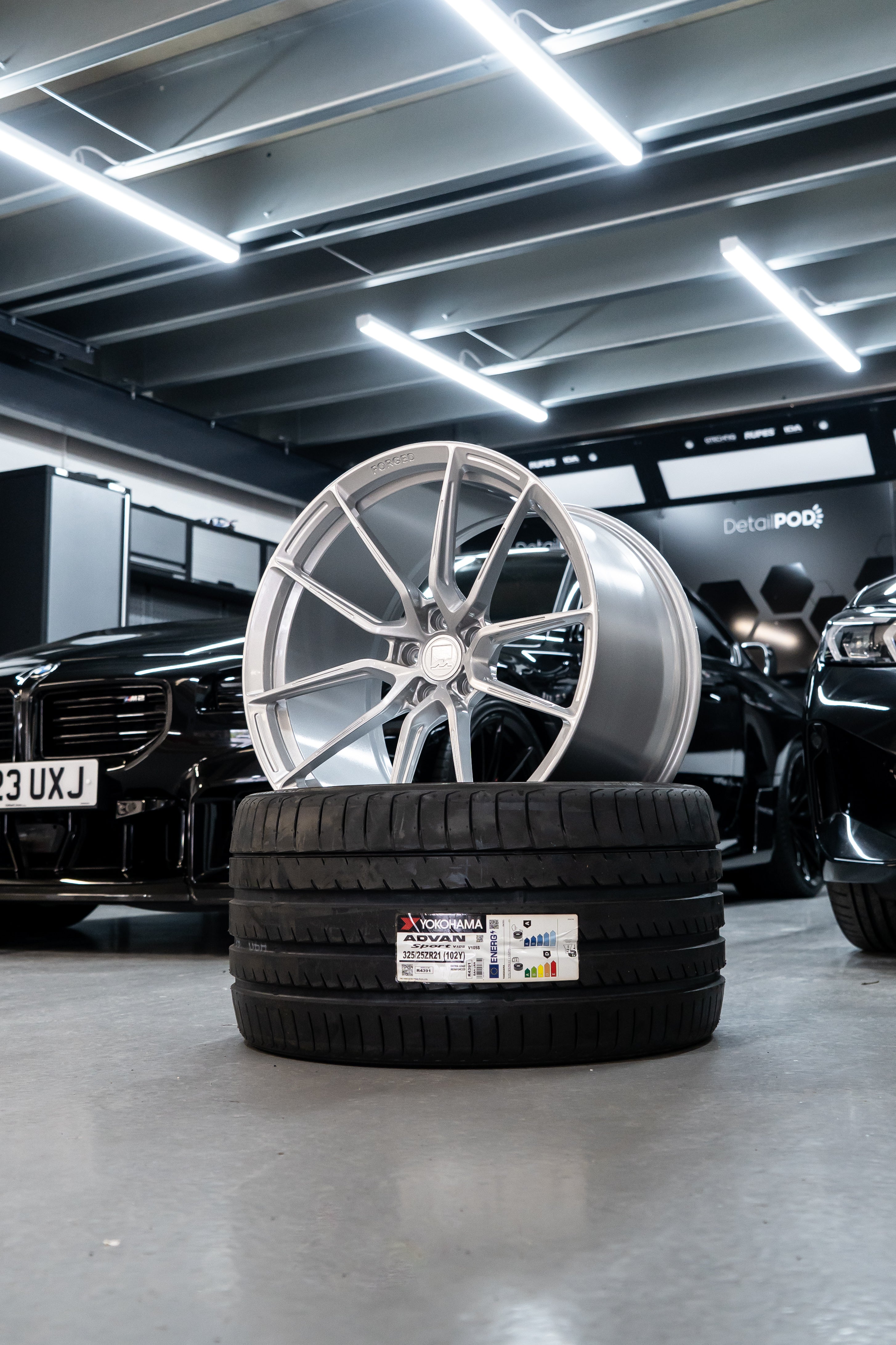 Audi R8 V10 20'' M-W4 Forged Wheels
