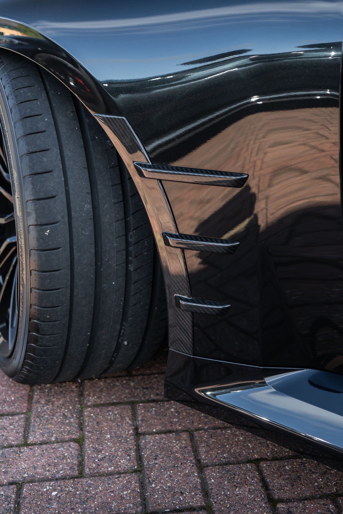 BMW G87 M2 CARBON FIBRE FRONT SIDE FENDER TRIM