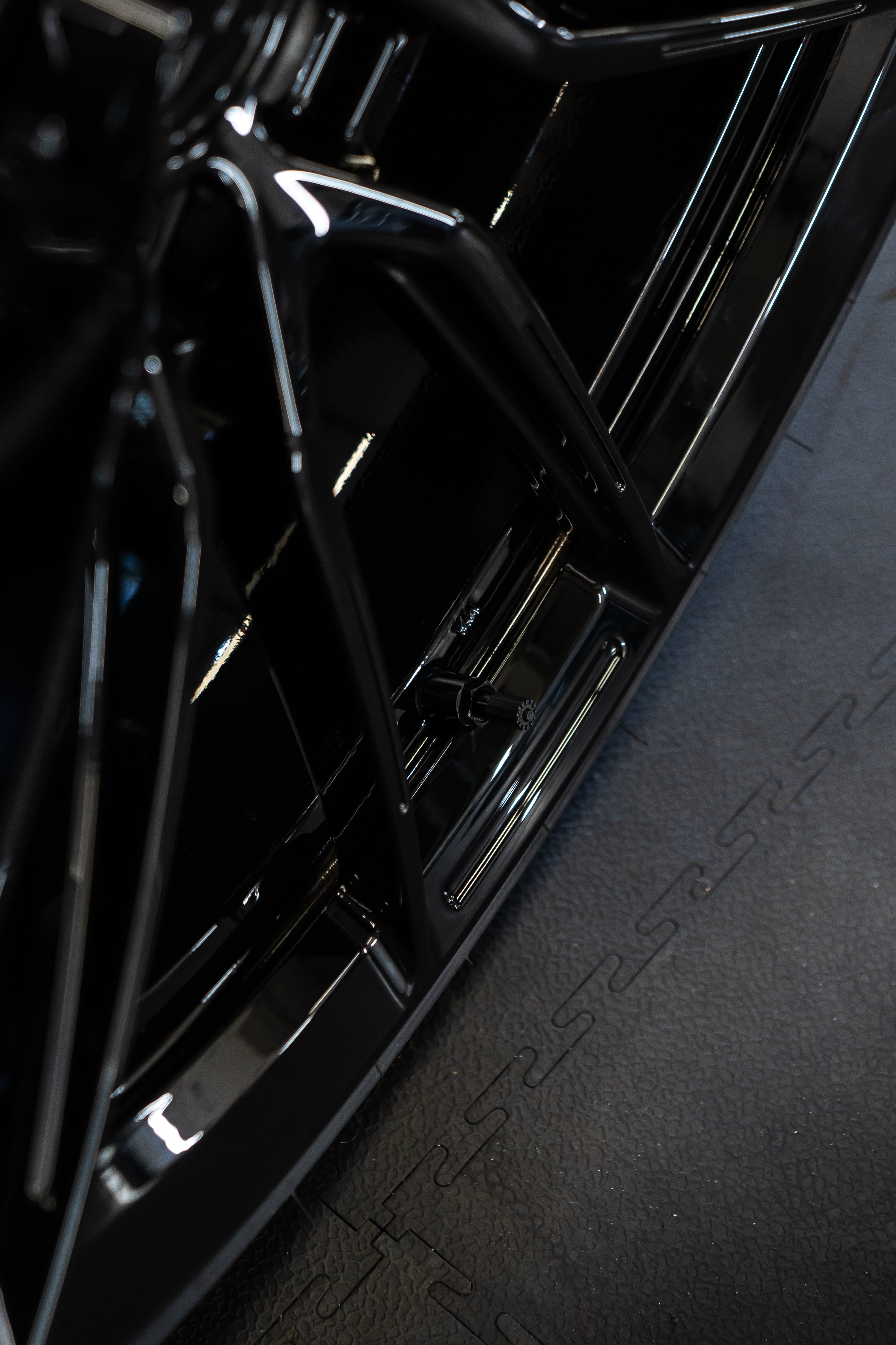 M5 F90 M-W4 19/20" Precision Black Forged Wheels