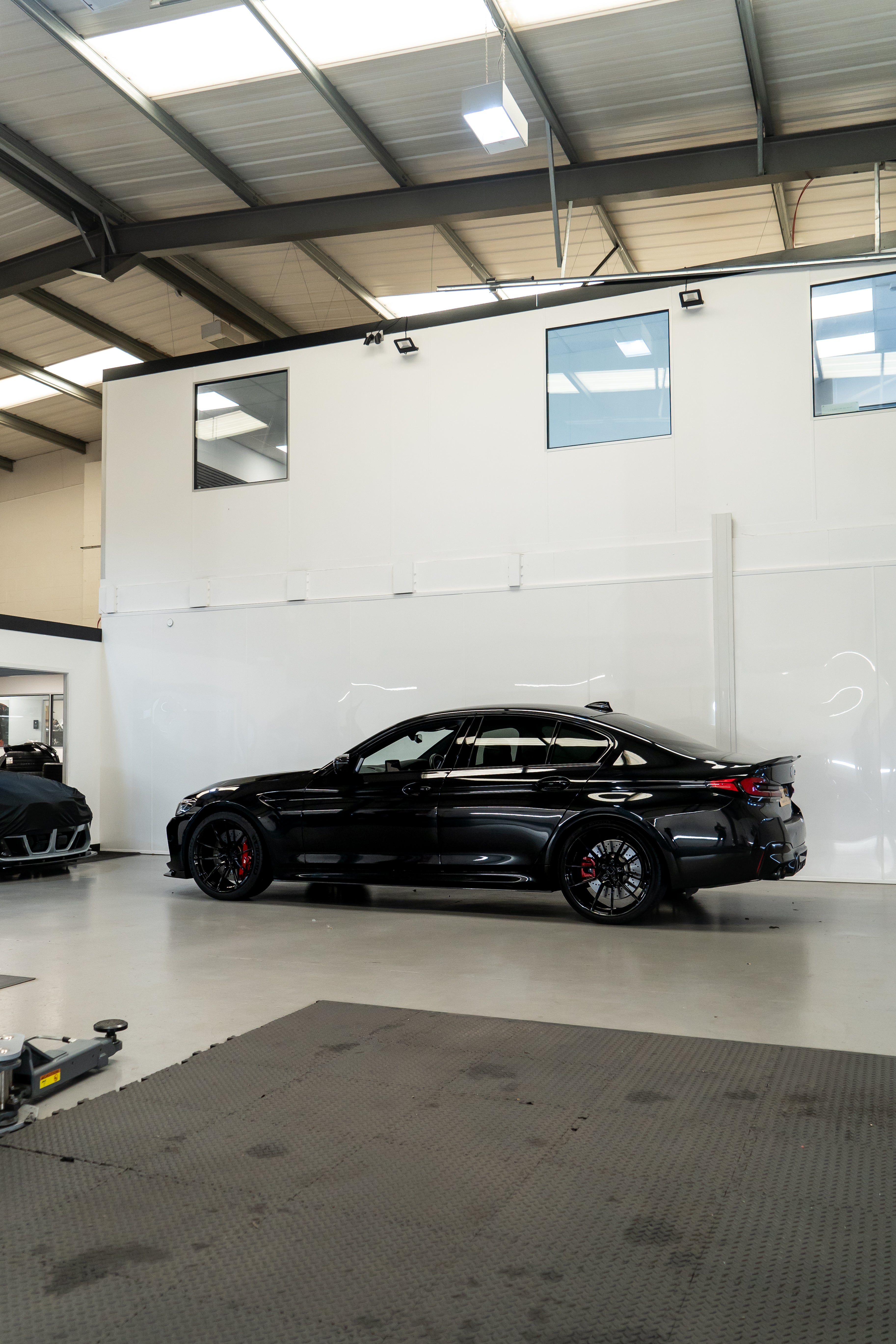M5 F90 M-W4 20/21" Precision Black Forged Wheels