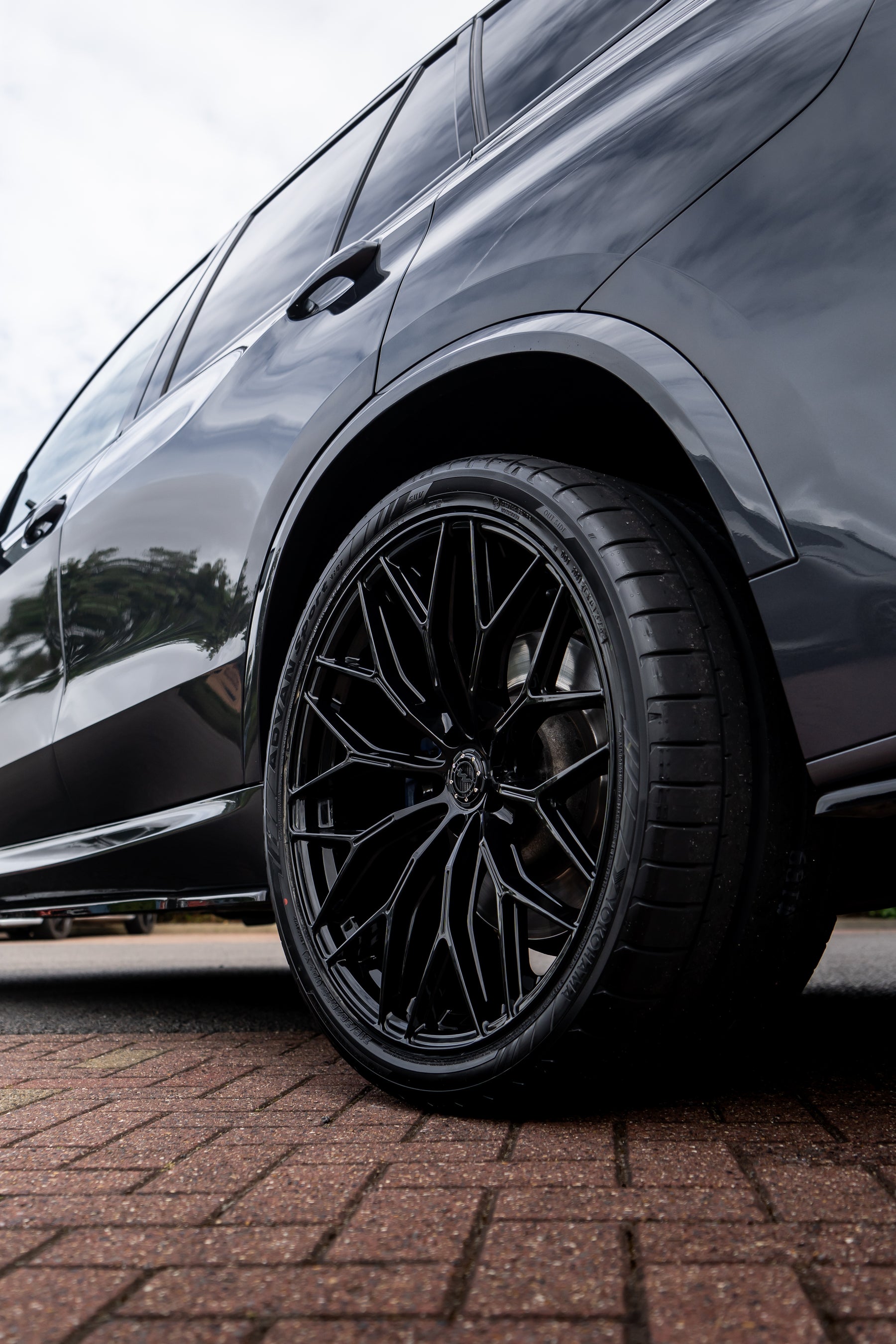 BMW X5 / X6 G05 G06 M-WX 22" Precision Black Motech Wheel