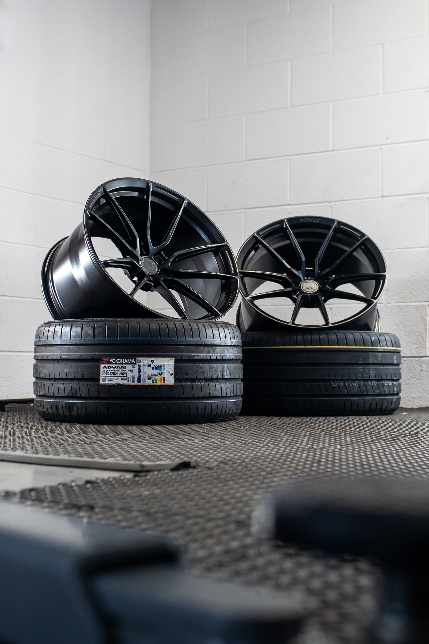 M3 G81 M-W4 20/21" Satin Black Forged Wheels