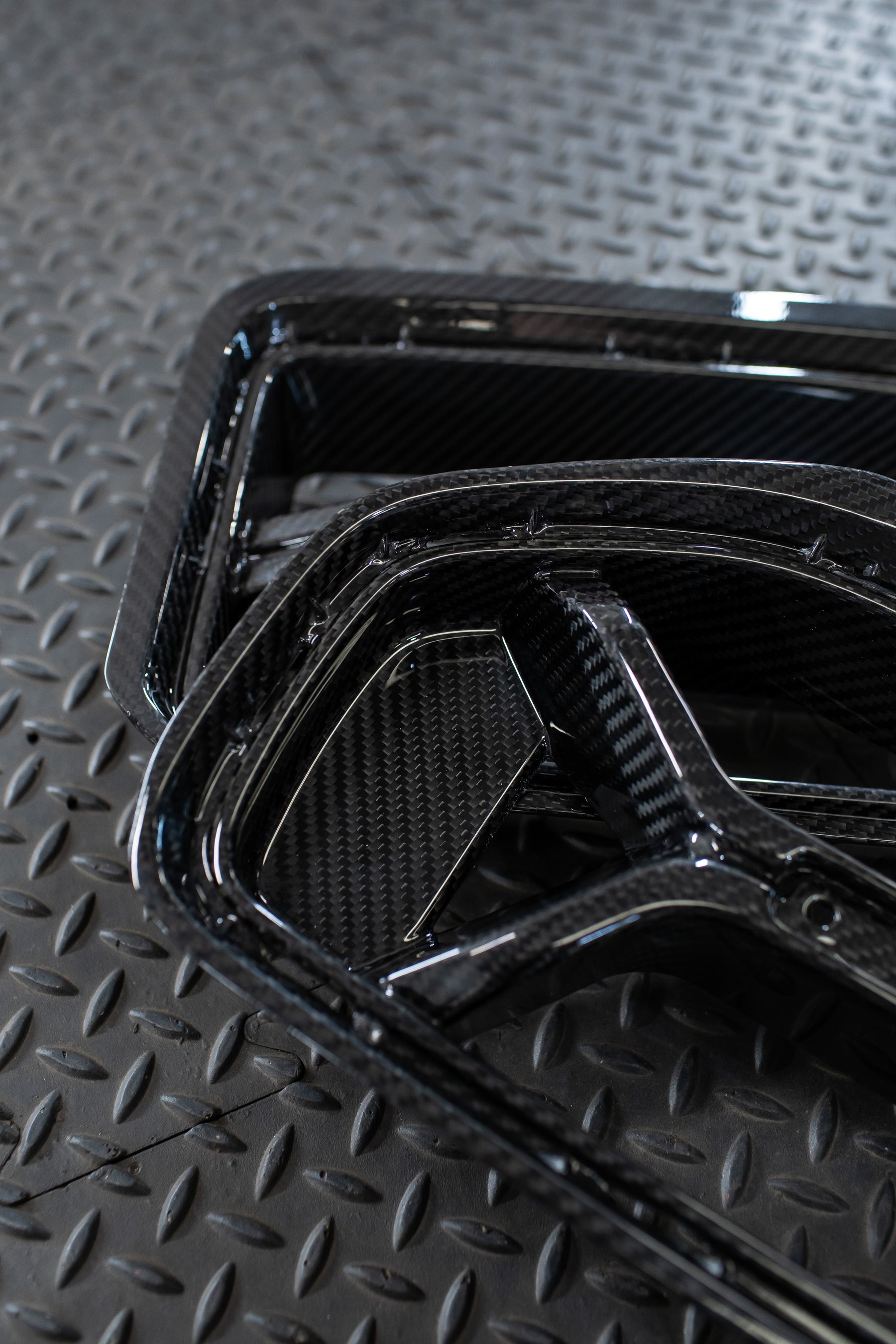 BMW G87 M2 Carbon Kidney Grilles