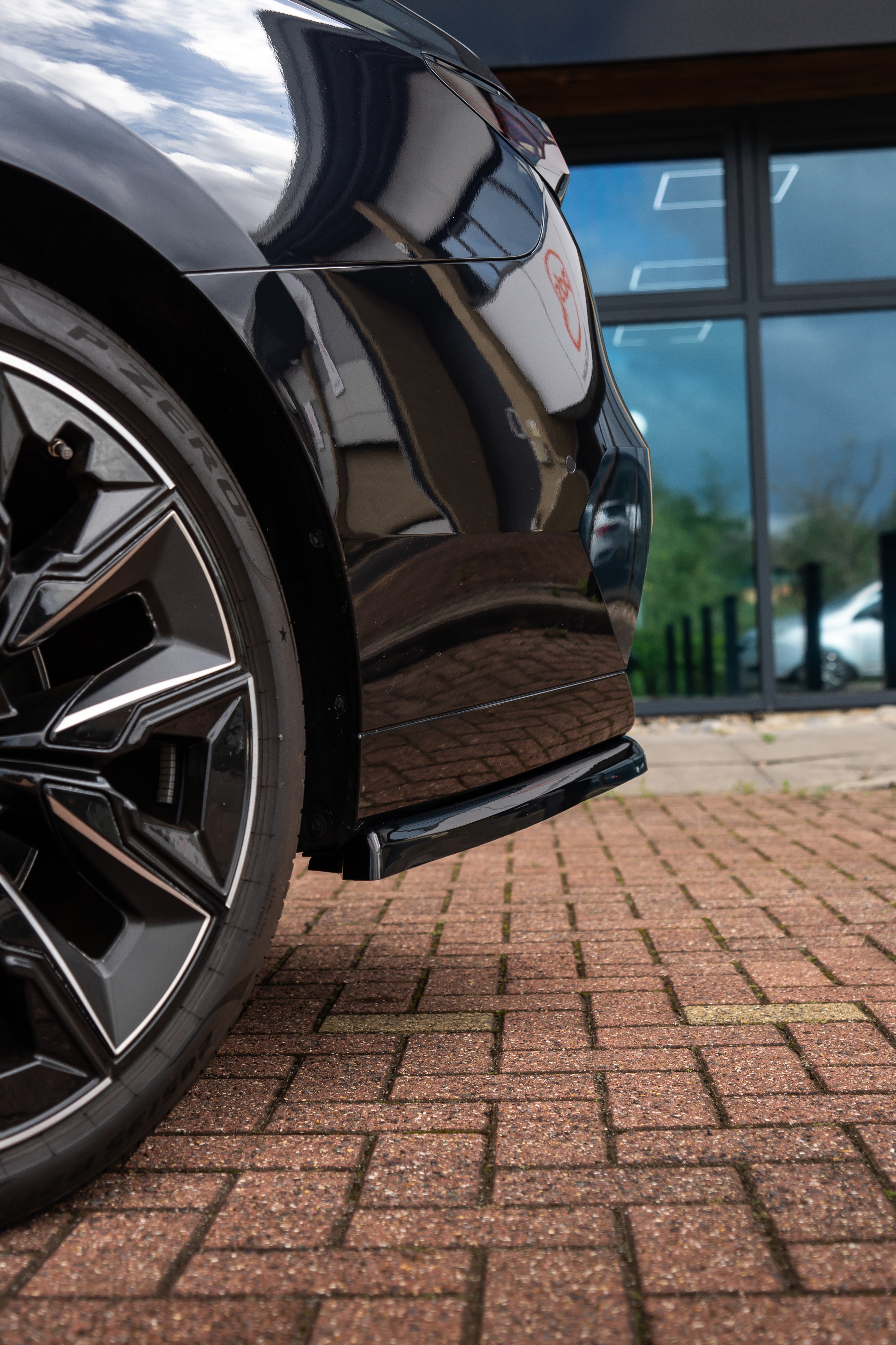 BMW G70 7 Series 740d Maxton Design Body Kit