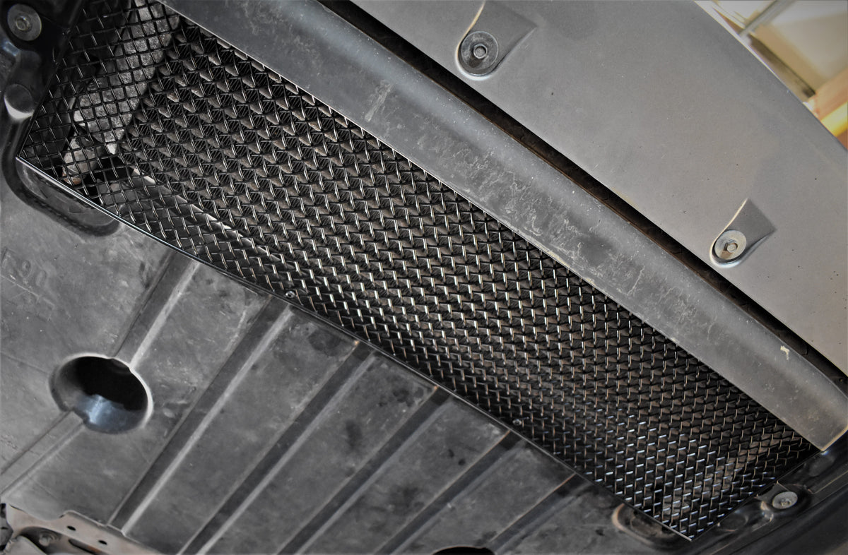 BMW M2 G87 Zunsport Black Oil Cooler Mesh Grille - image 1