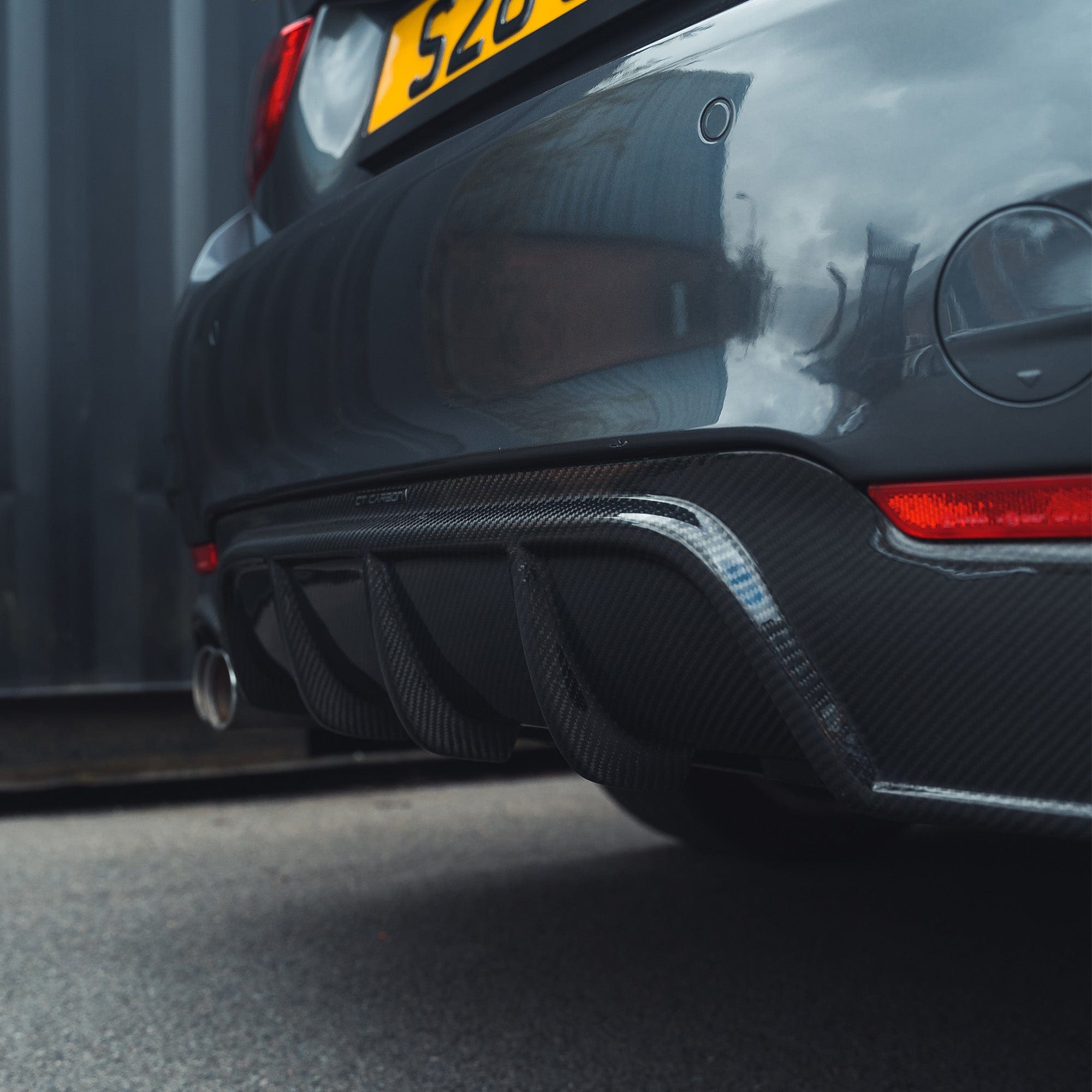 BMW F32 4 SERIES COUPE FULL CARBON FIBRE KIT (TWIN EXHAUST) - V1