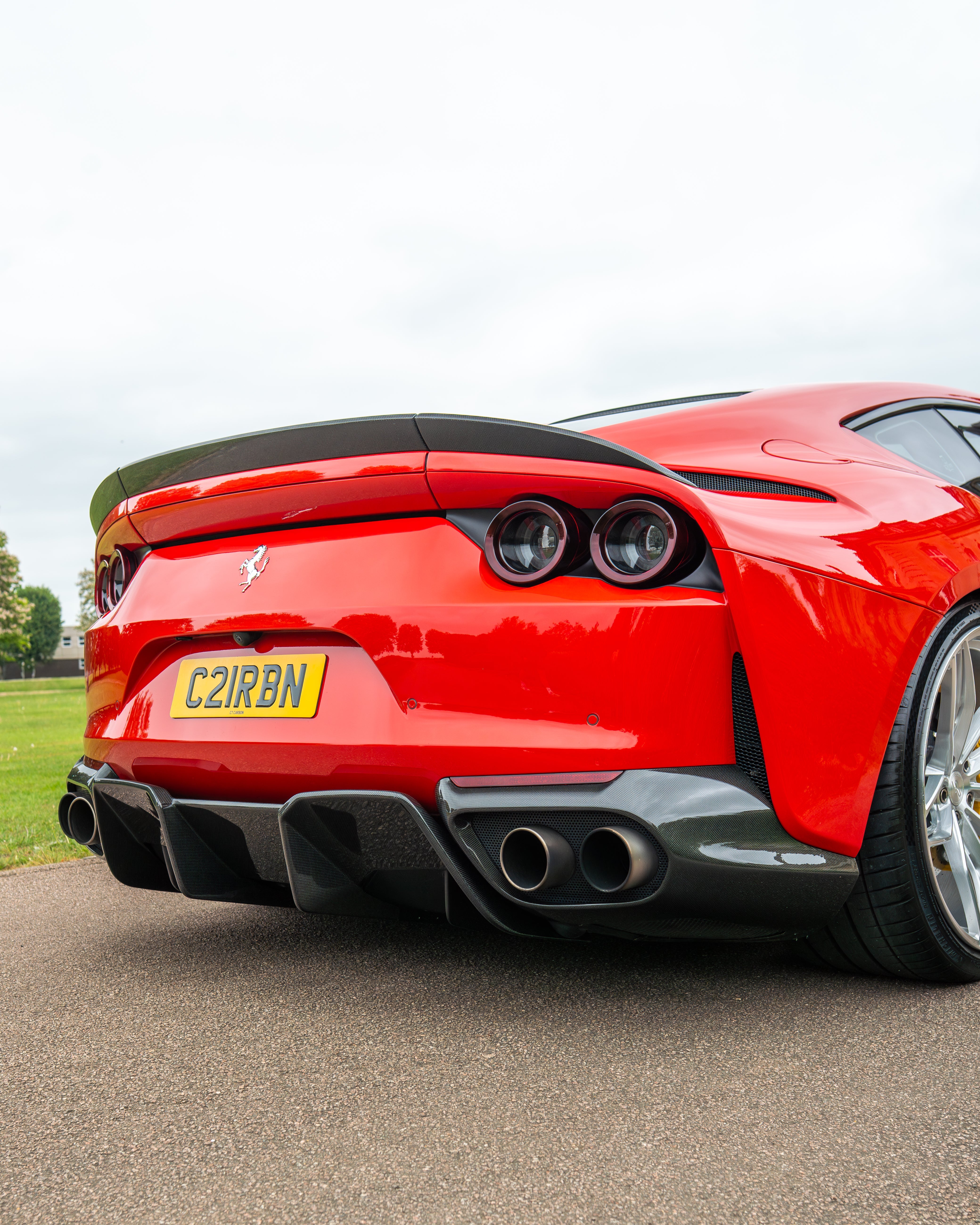 FERRARI 812 SUPERFAST CARBON FIBRE KIT V2 - CT DESIGN